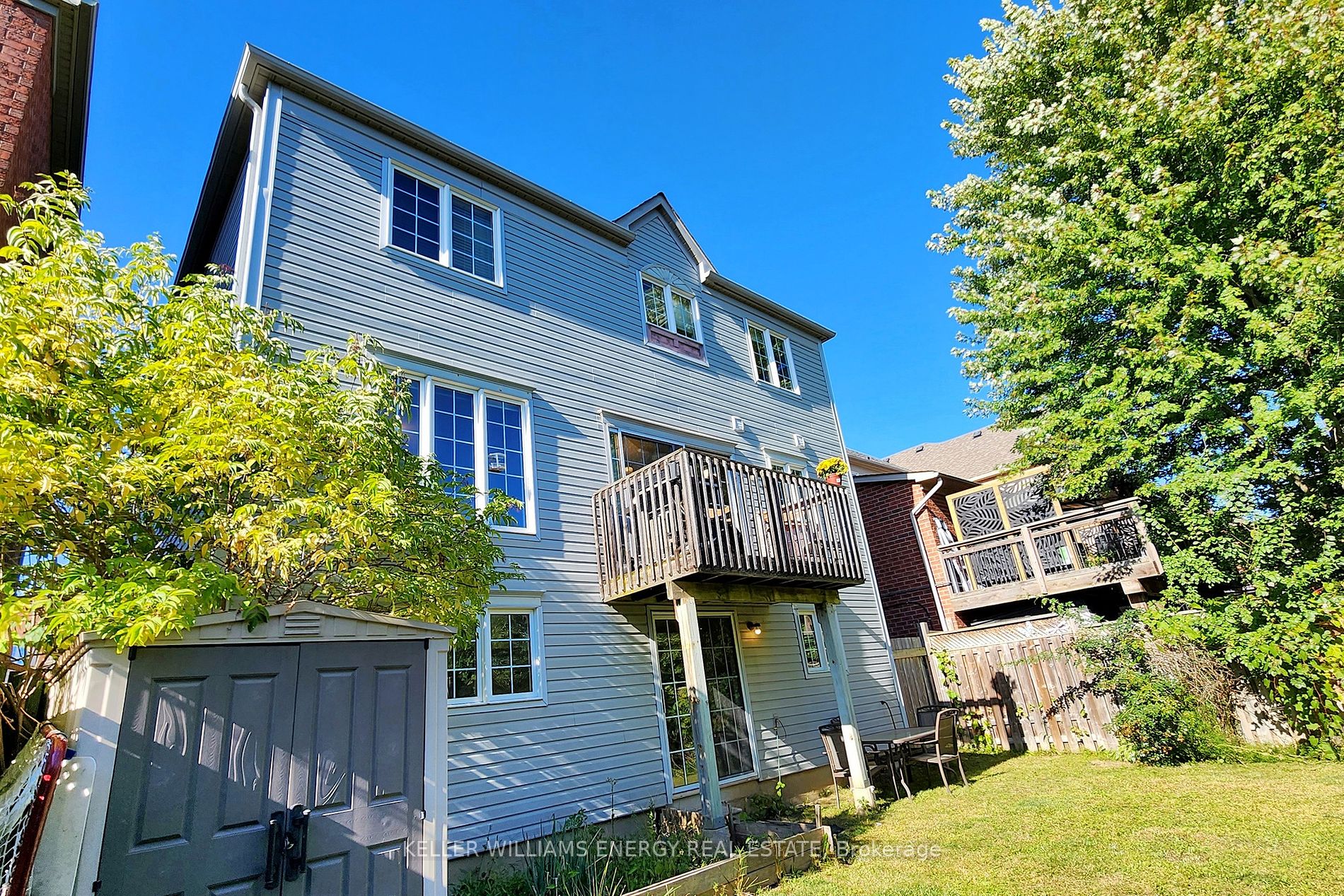 17 Bradbury Cres