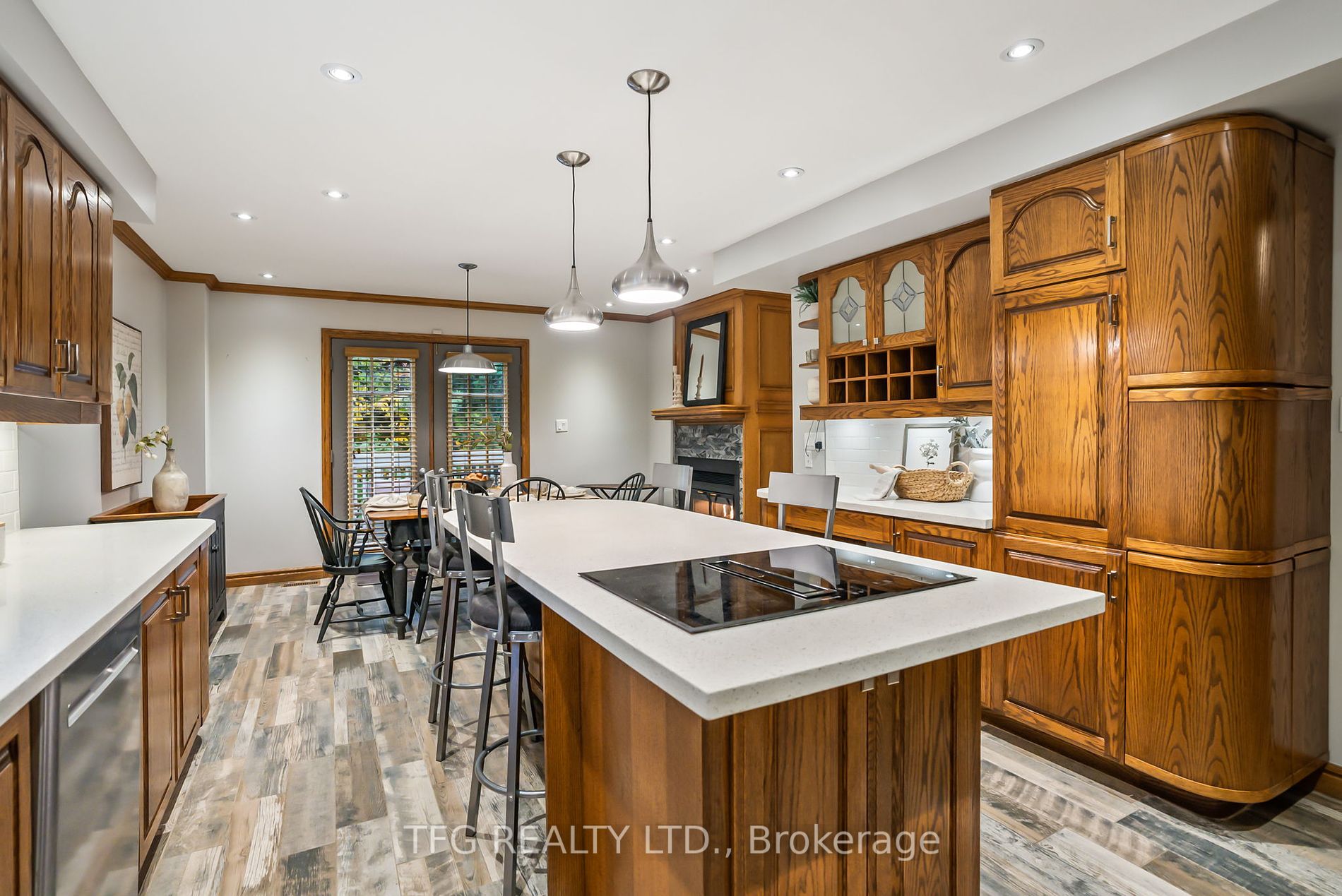 23 Kingswood Dr