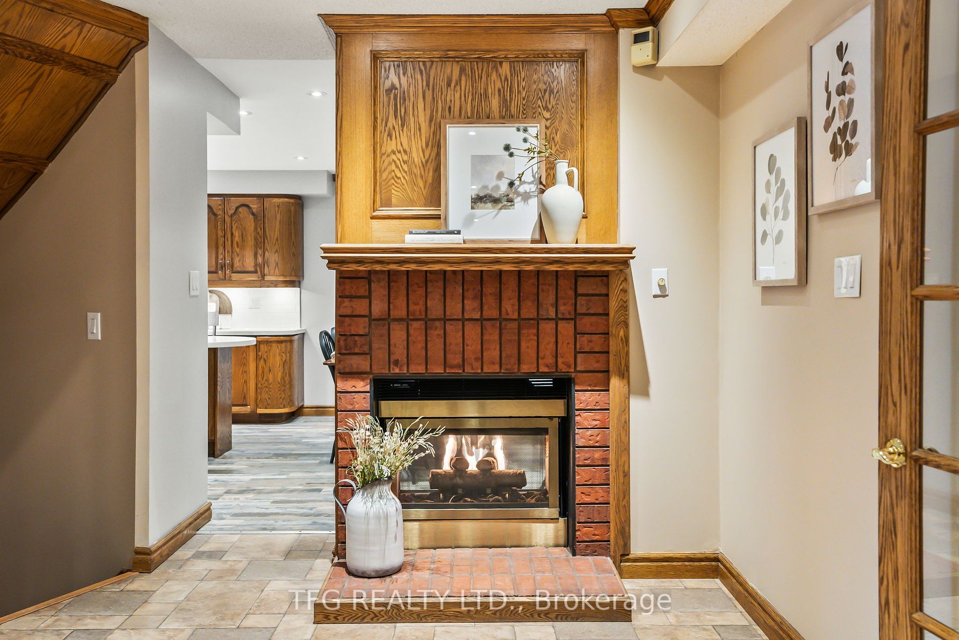 23 Kingswood Dr