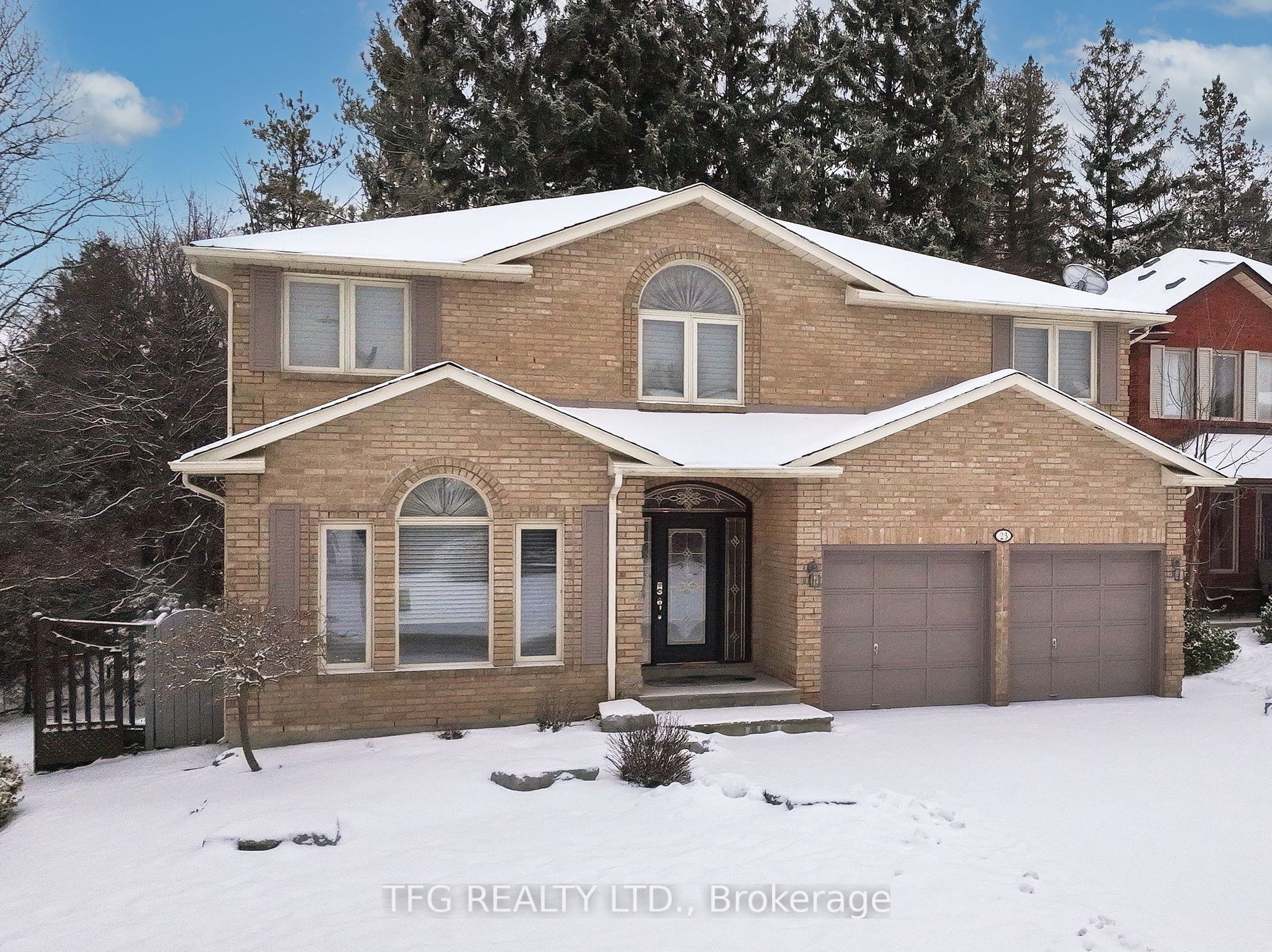 23 Kingswood Dr