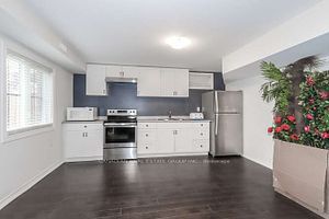 123 CROMBIE Street