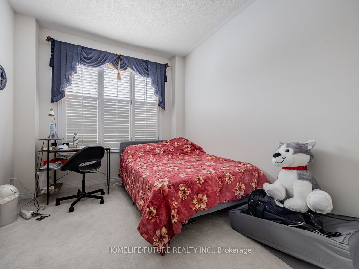 32 Grapevine Circle