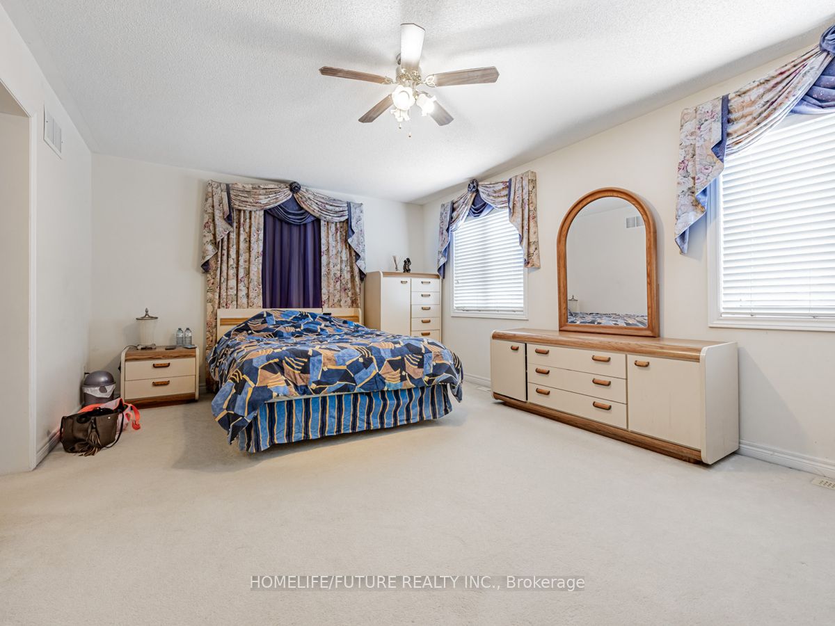 32 Grapevine Circle