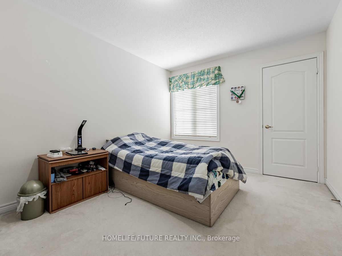 32 Grapevine Circle