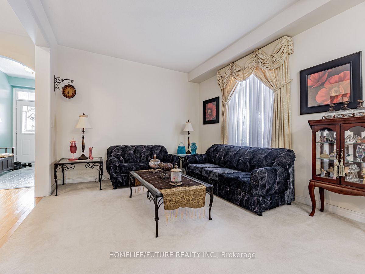 32 Grapevine Circle