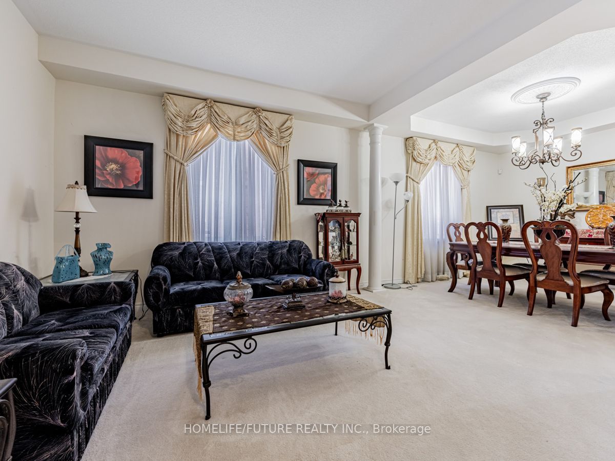 32 Grapevine Circle