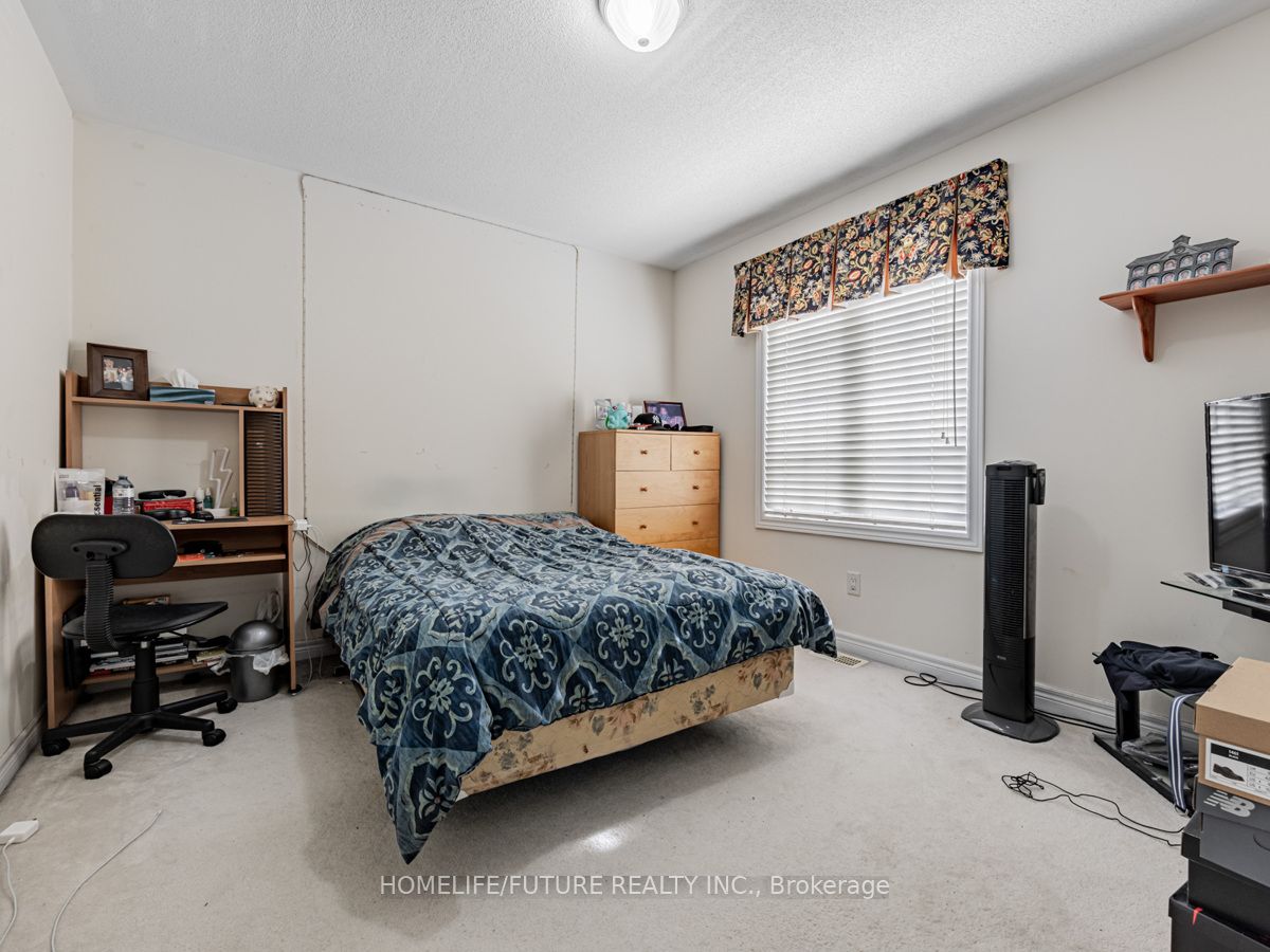 32 Grapevine Circle
