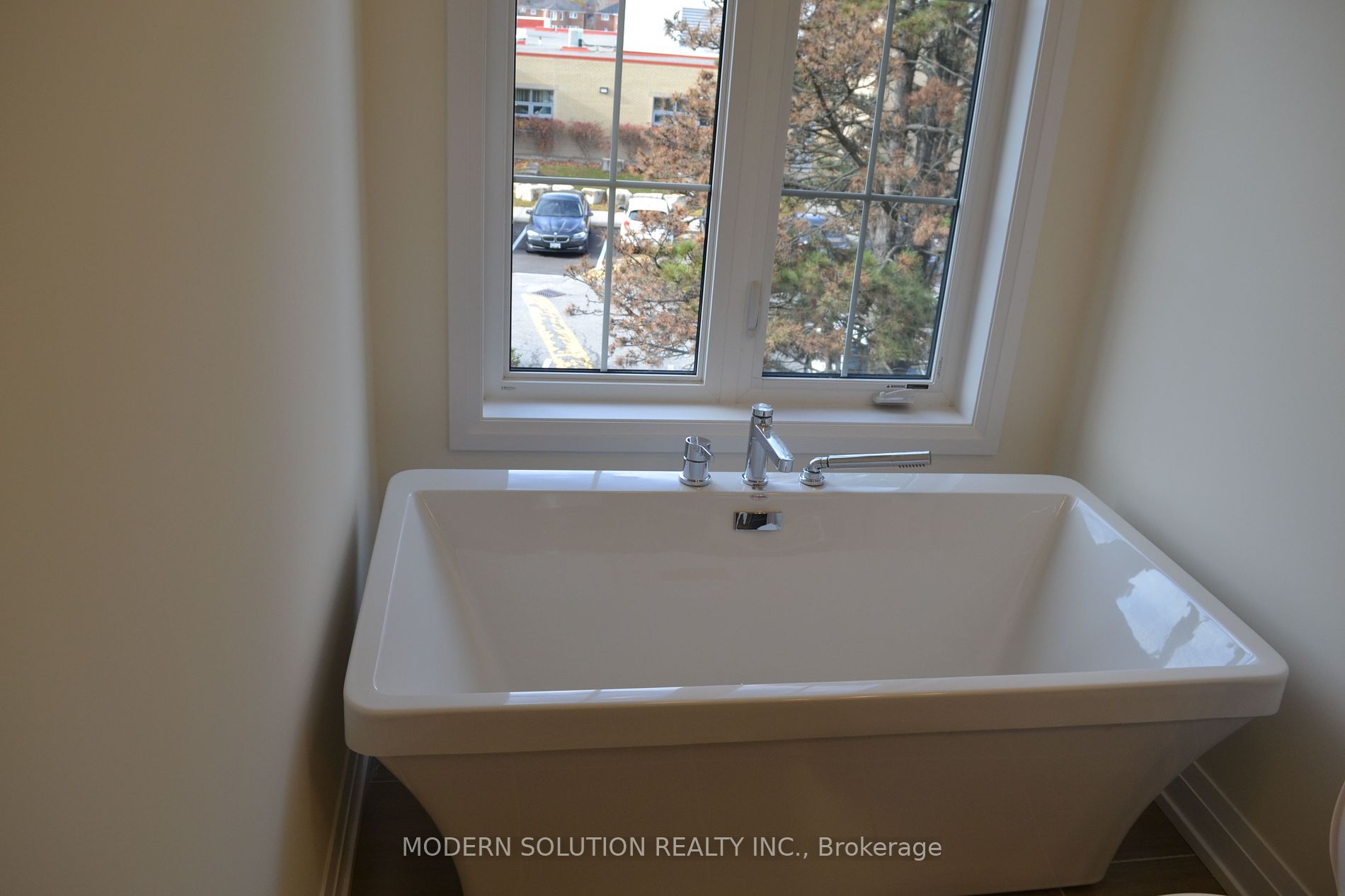 1480 Altona Road, #06