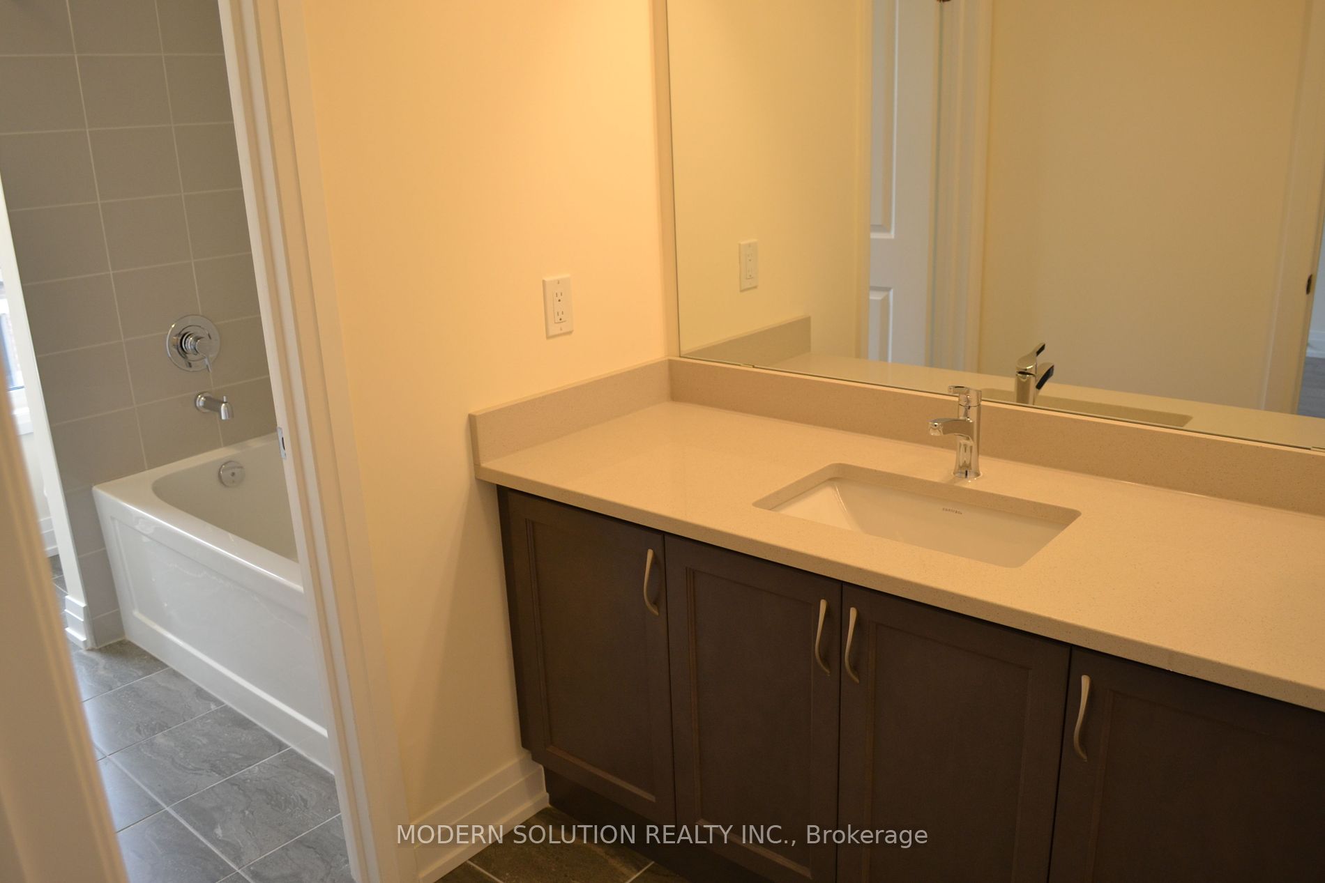 1480 Altona Road, #06