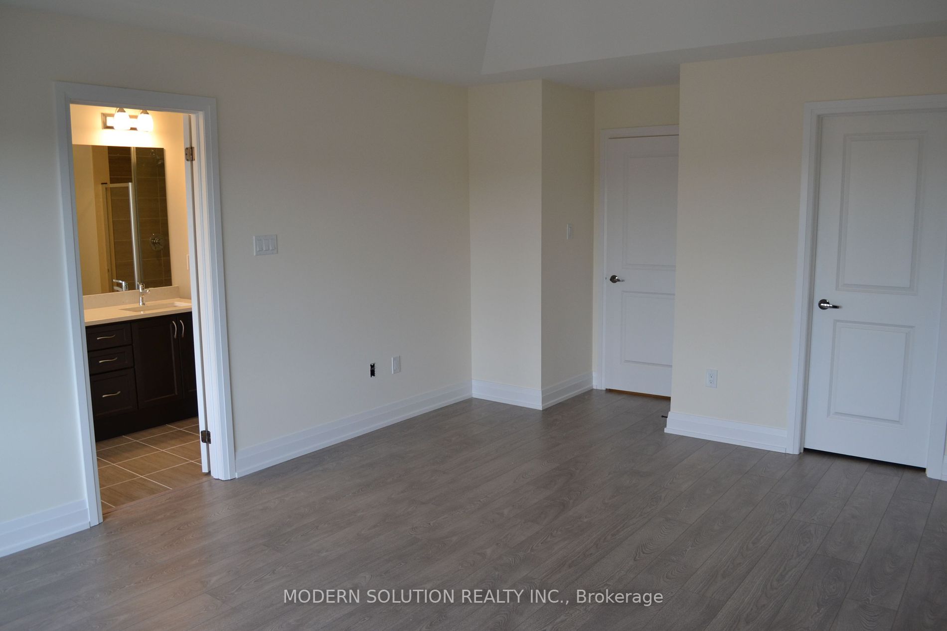 1480 Altona Road, #06