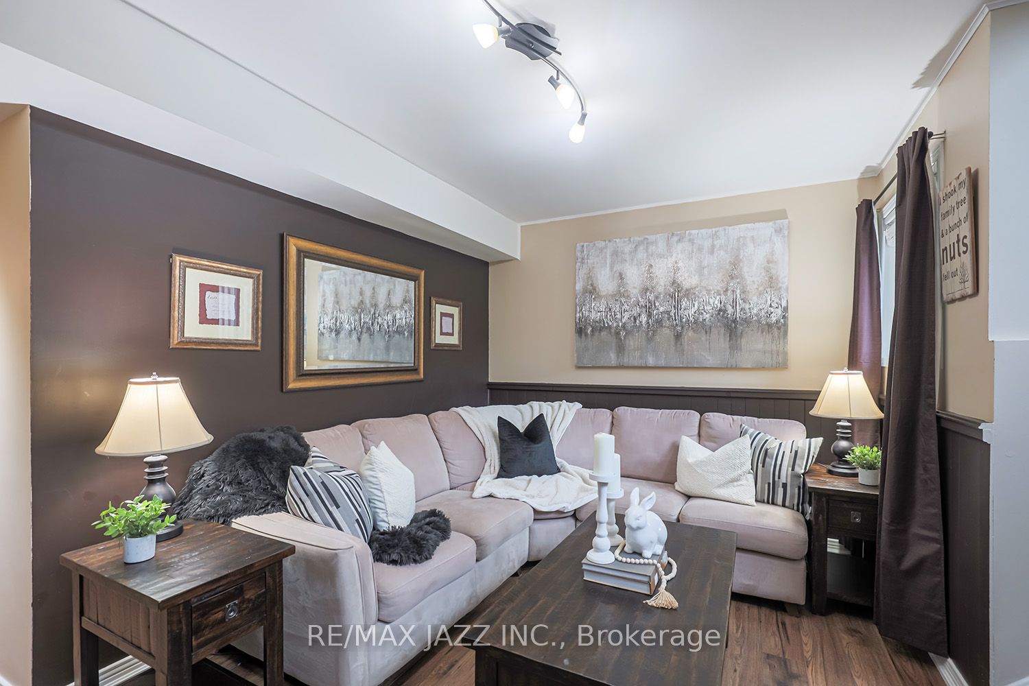 73 Abernethy Cres