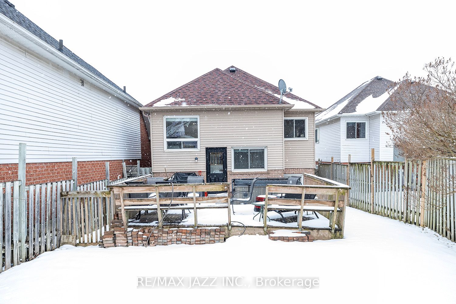 73 Abernethy Cres