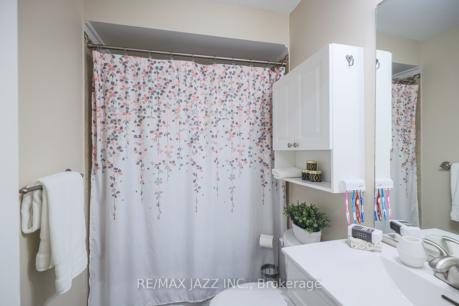 73 Abernethy Cres