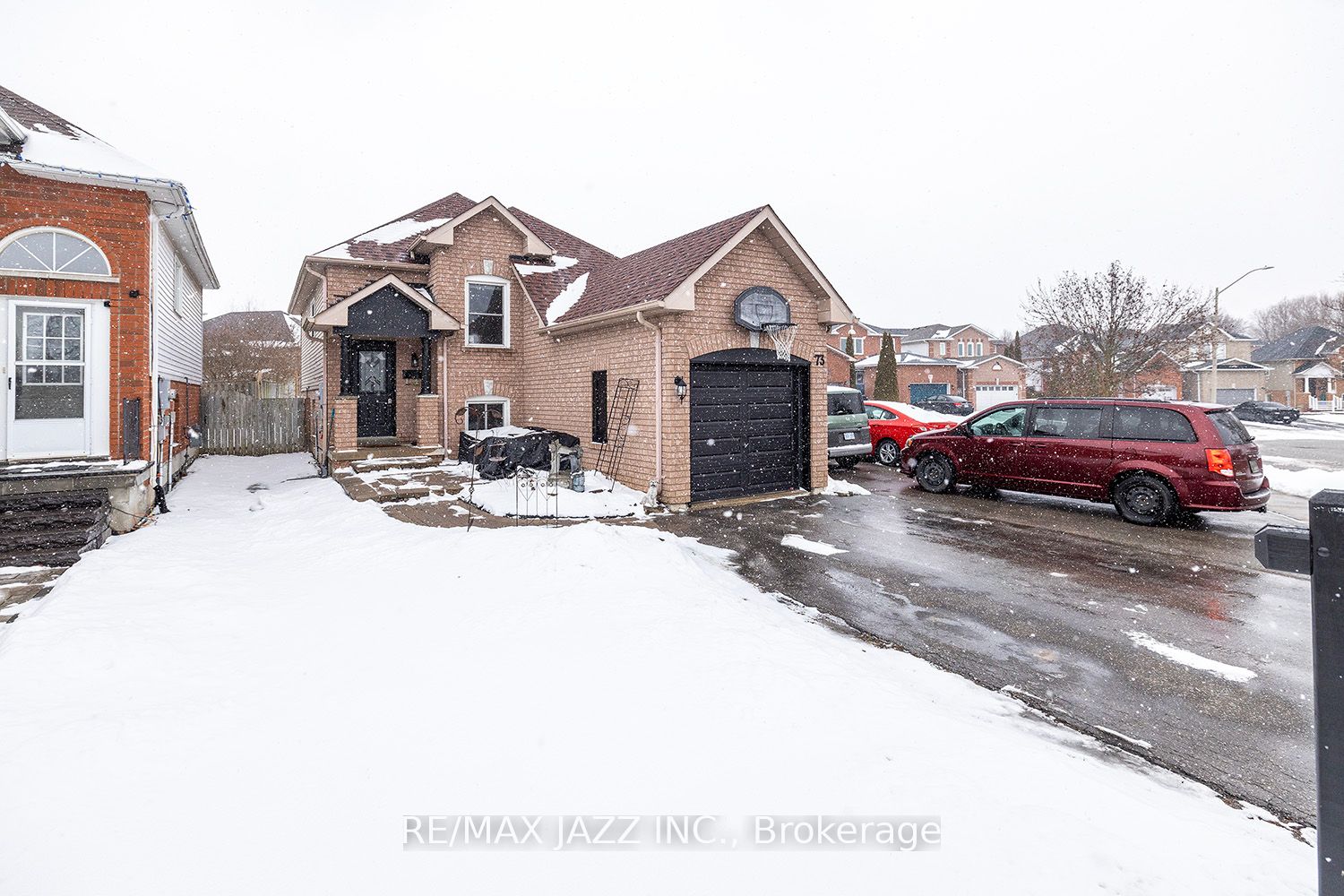 73 Abernethy Cres