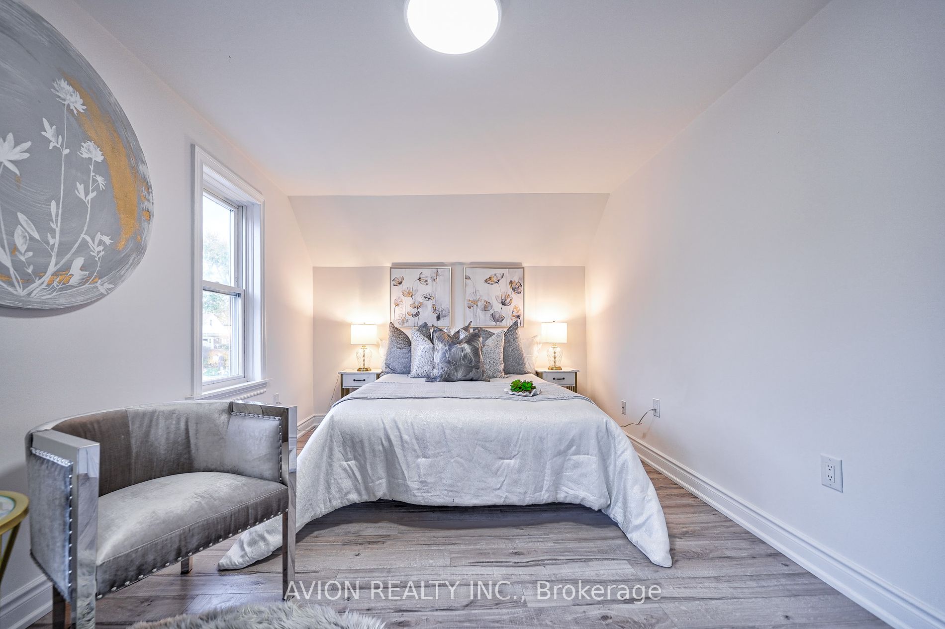 121 Stacey Ave