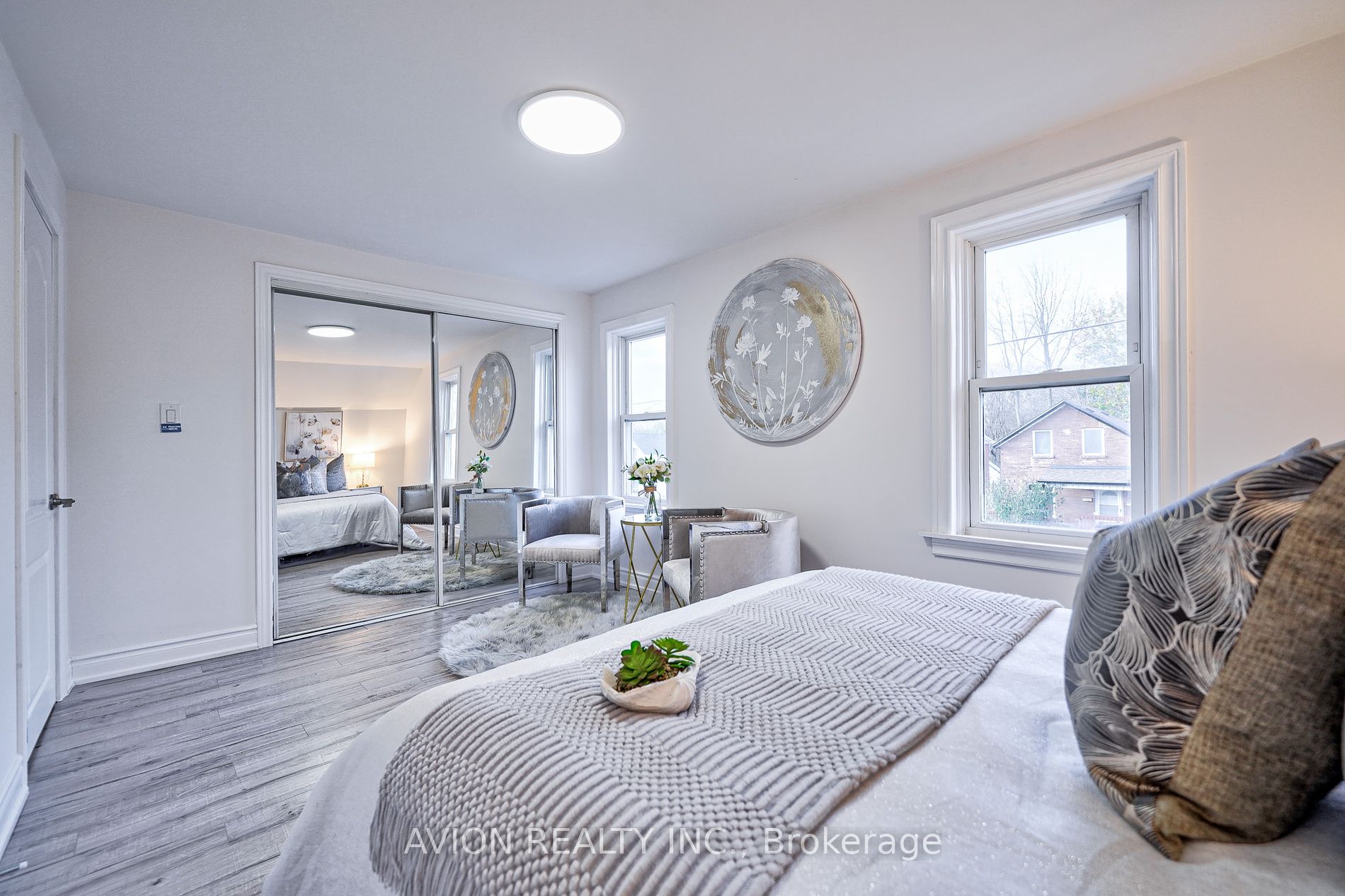 121 Stacey Ave