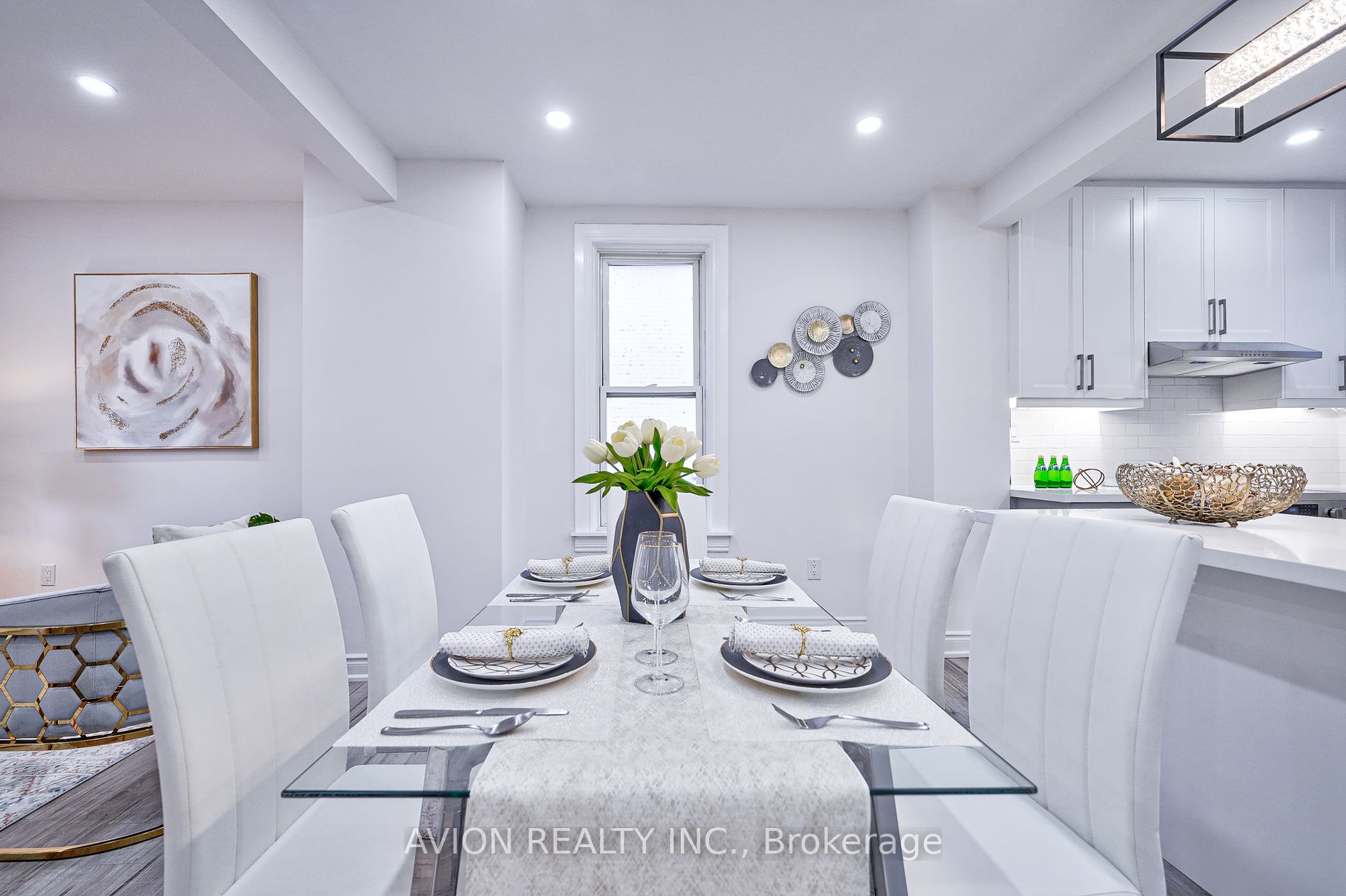121 Stacey Ave