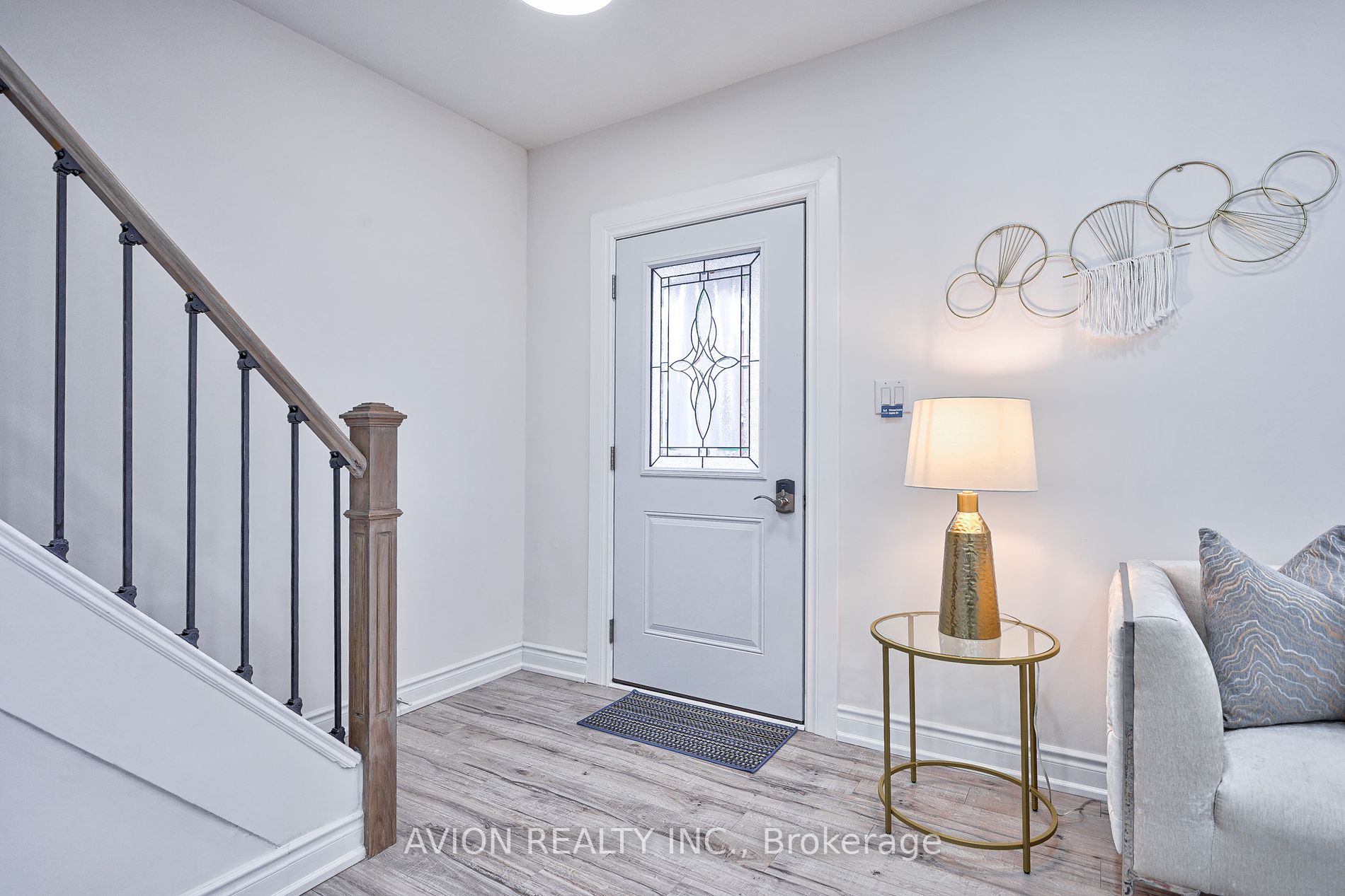 121 Stacey Ave