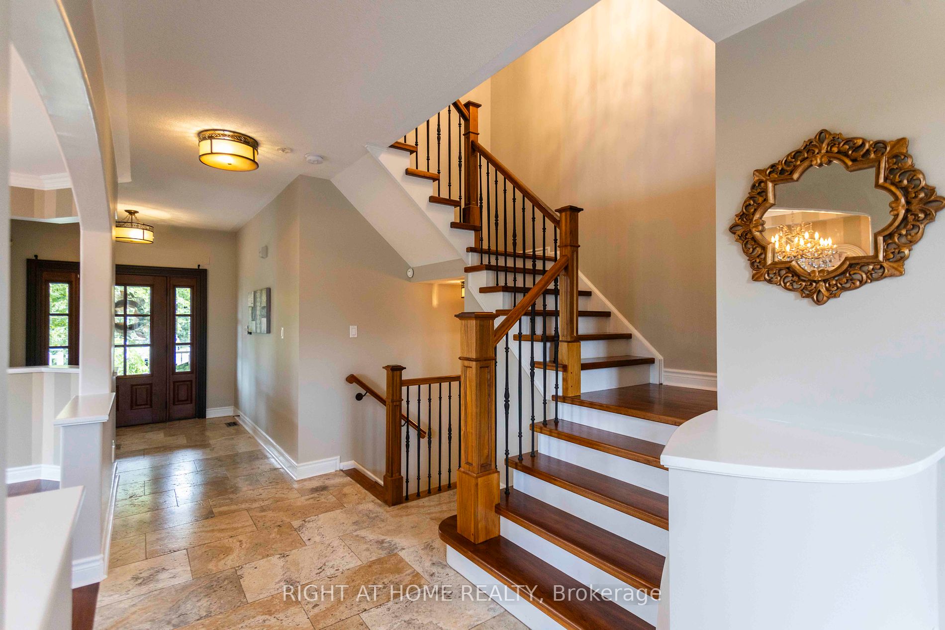 27 Lennon Crt