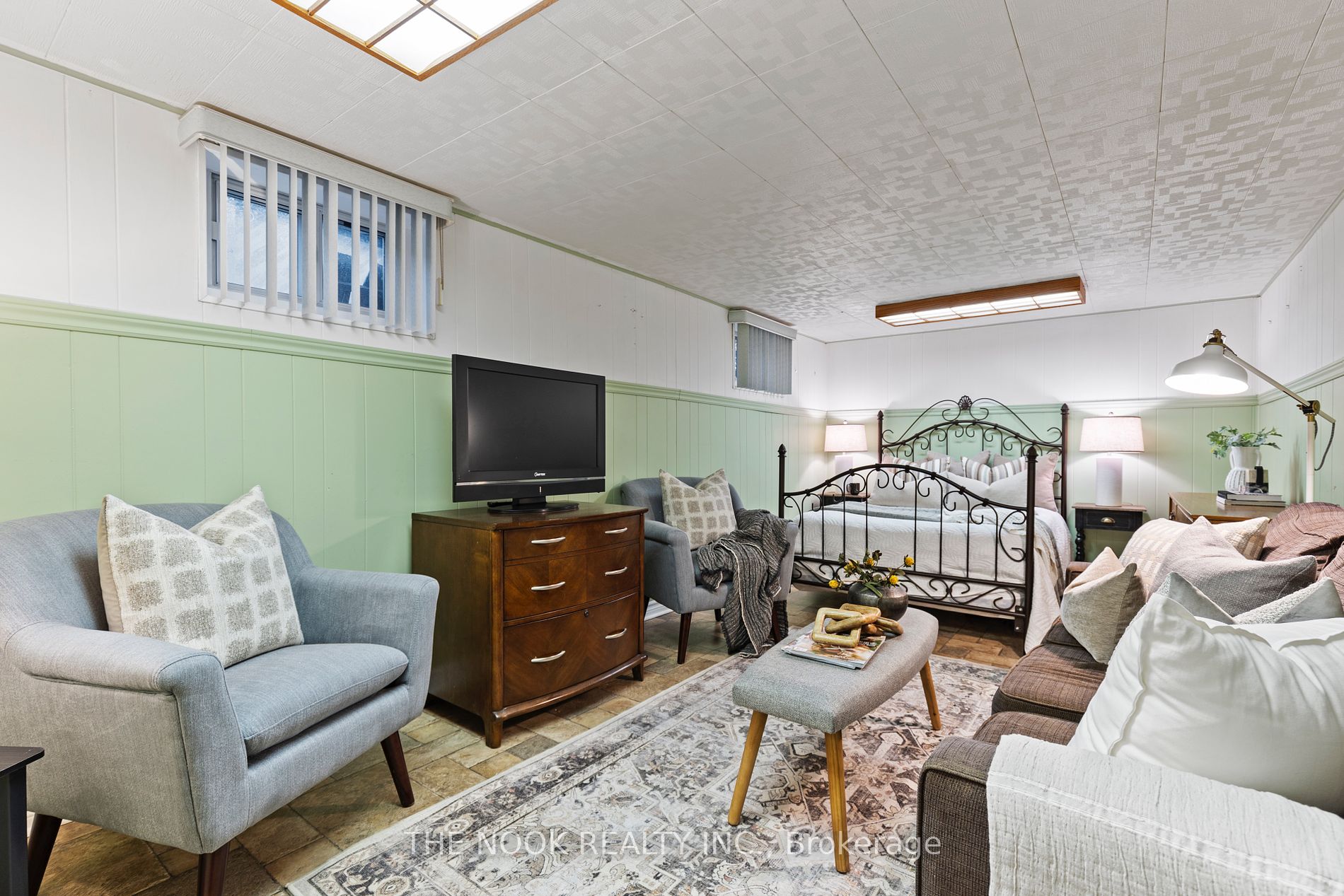 80 Davids Cres