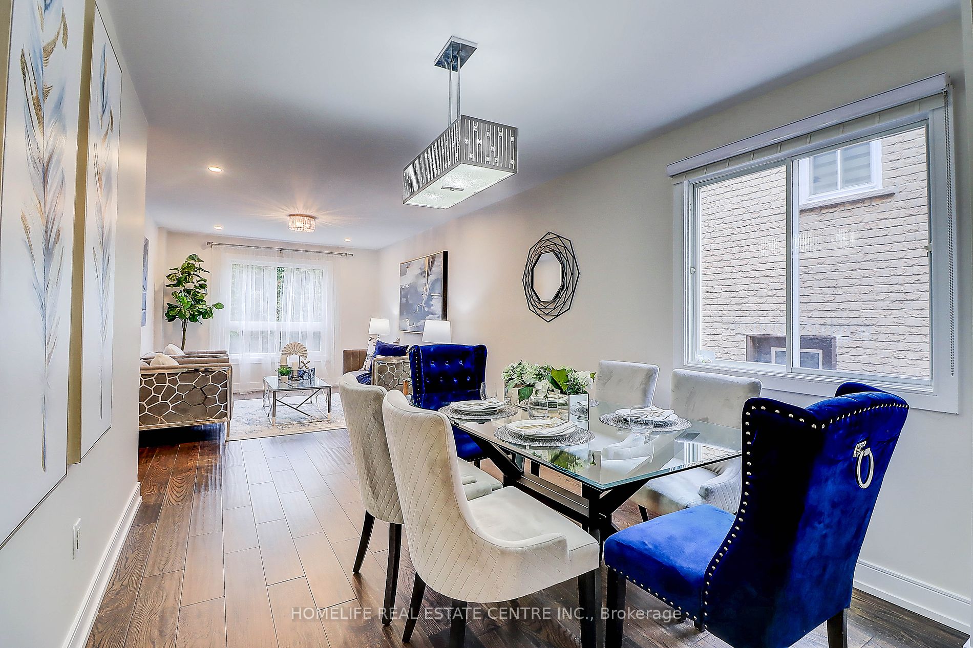 71 Hewitt Cres