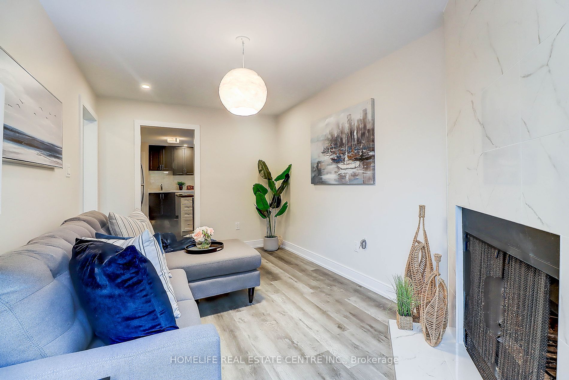 71 Hewitt Cres