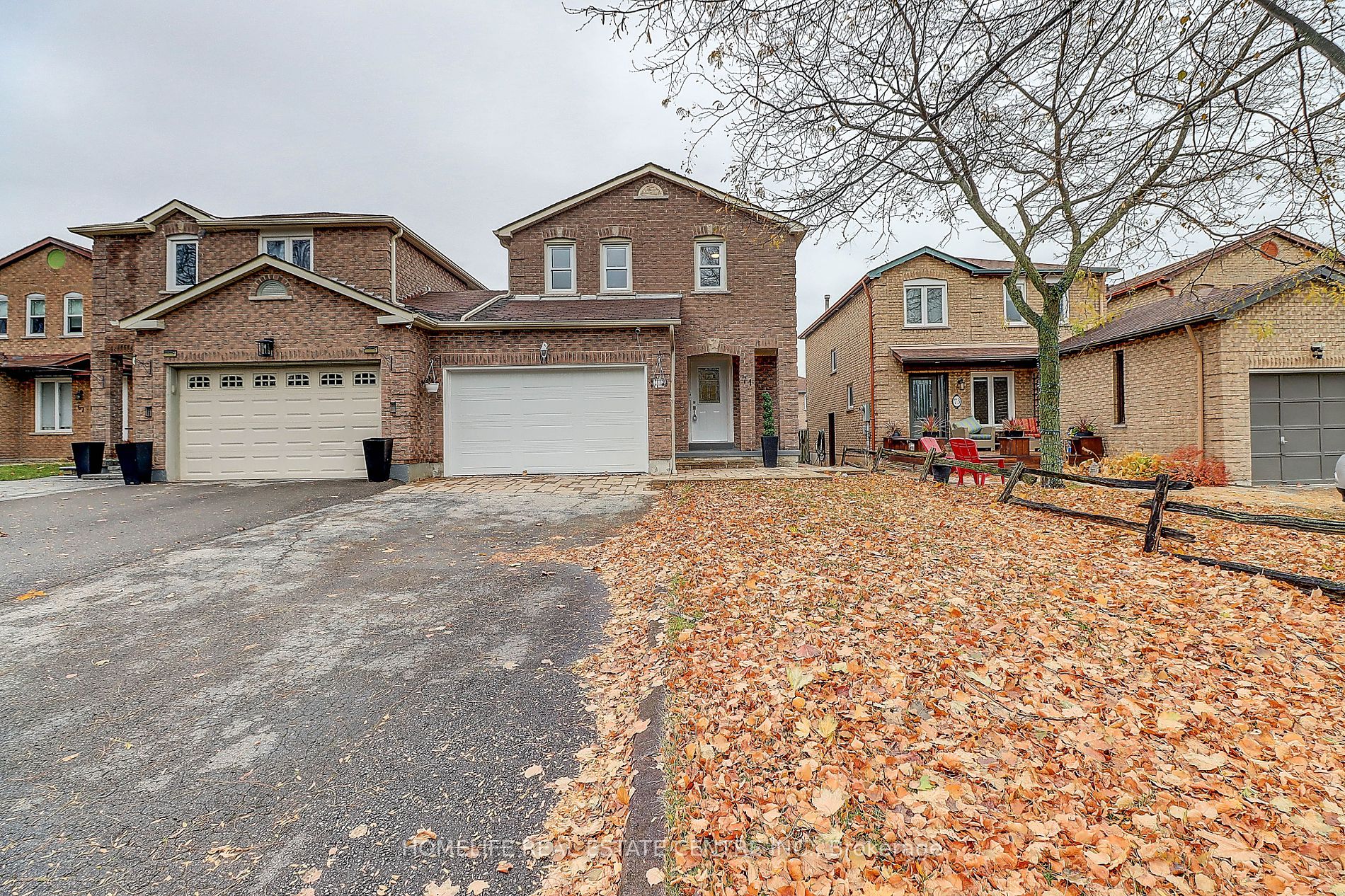 71 Hewitt Cres