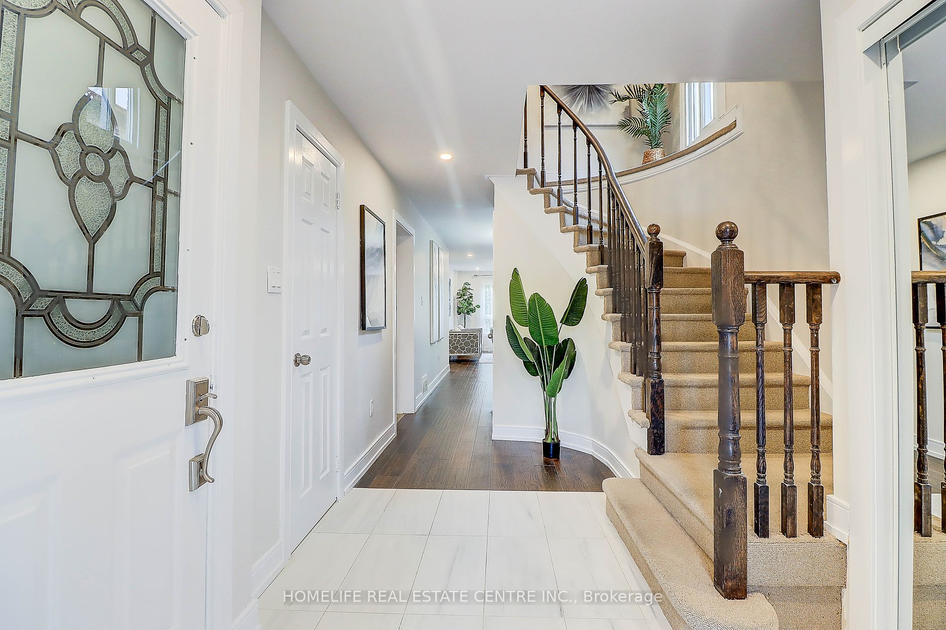 71 Hewitt Cres