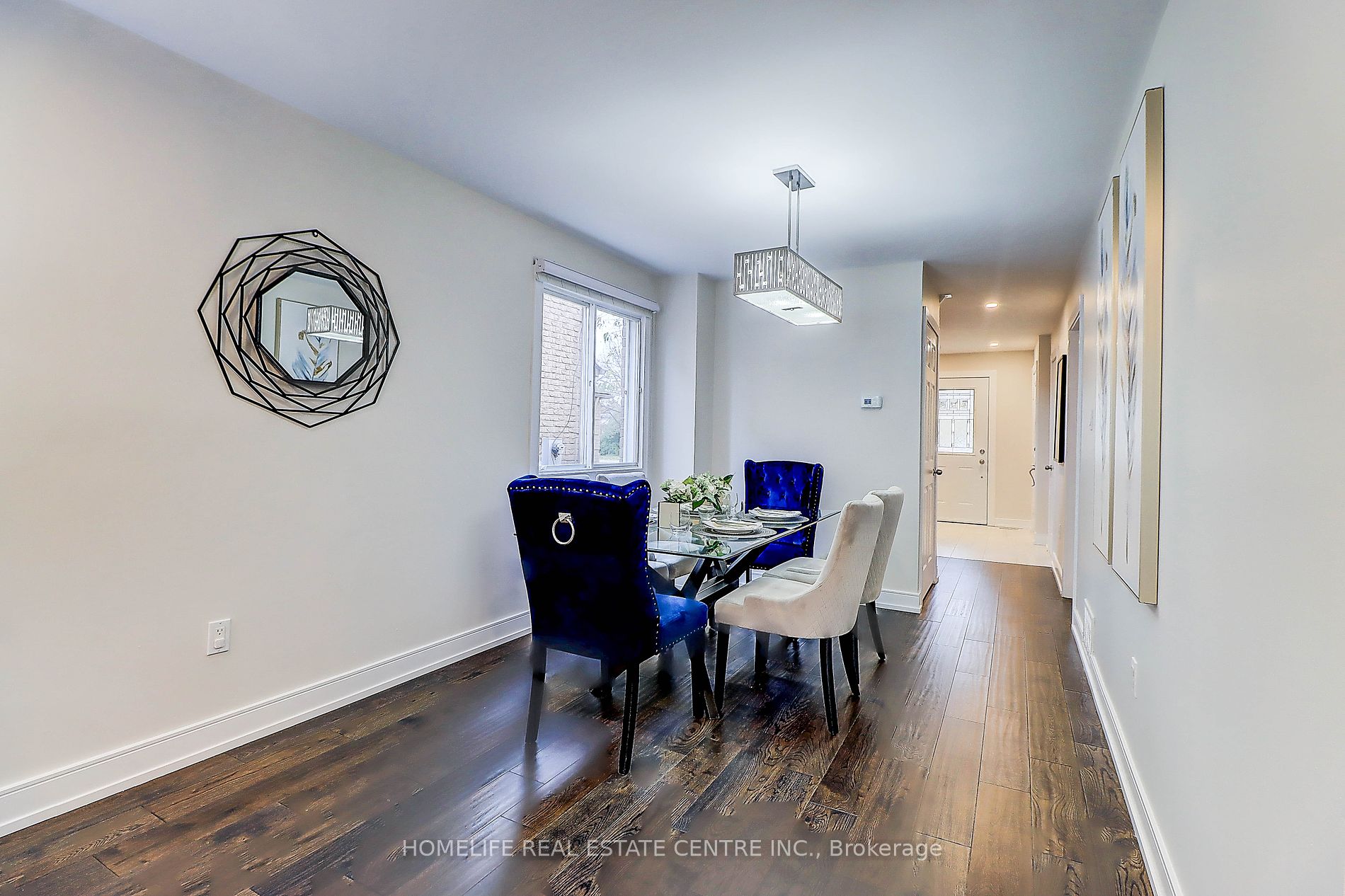 71 Hewitt Cres