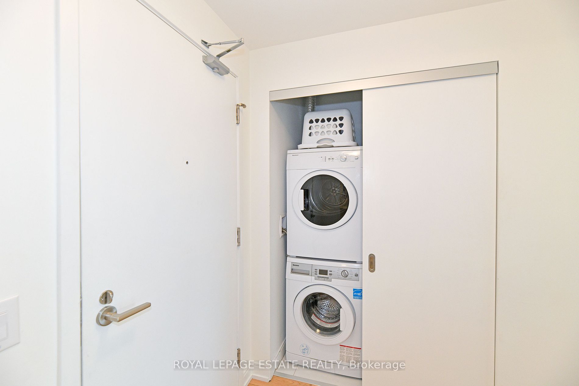 1100 Kingston Rd, #214
