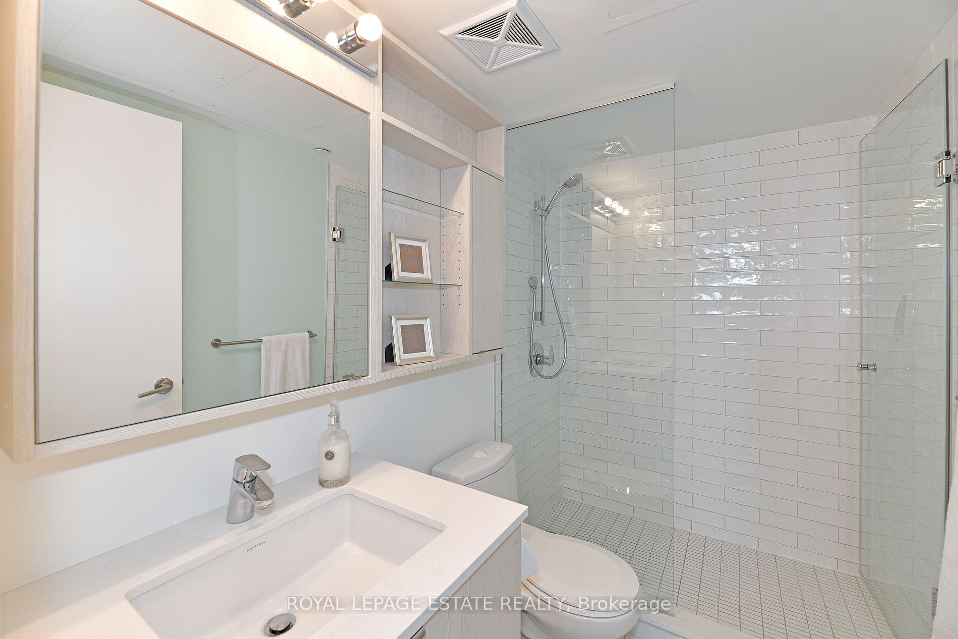 1100 Kingston Rd, #214