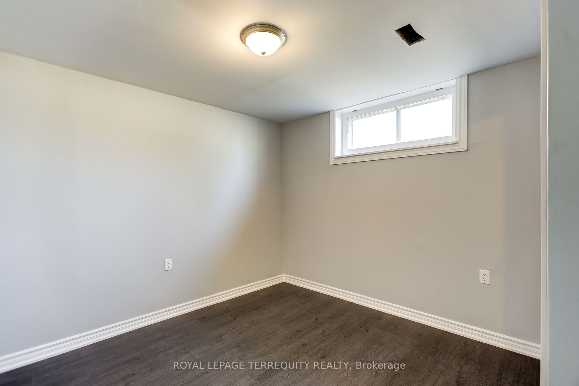 168 Coronation Dr