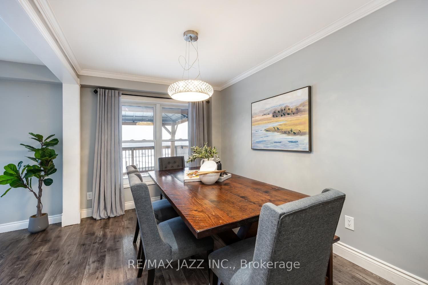 61 Champine Sq