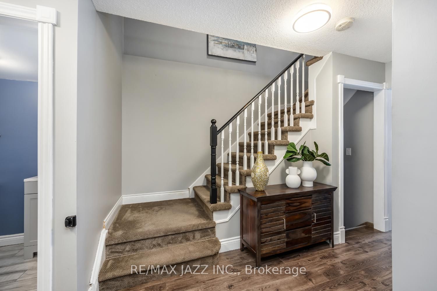 61 Champine Sq