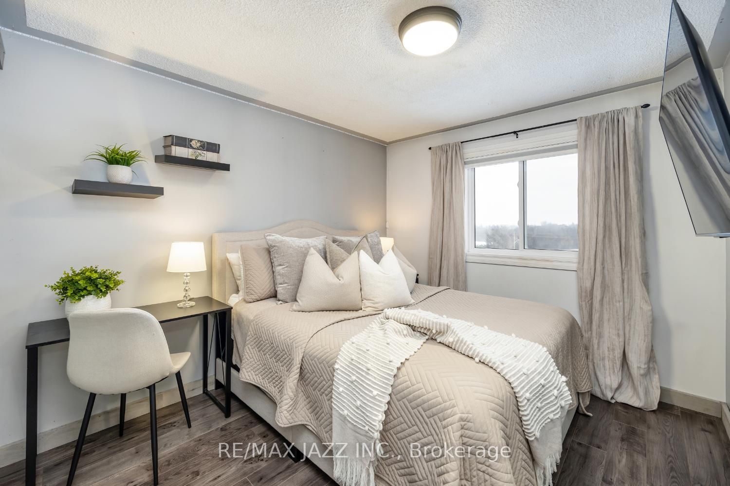 61 Champine Sq