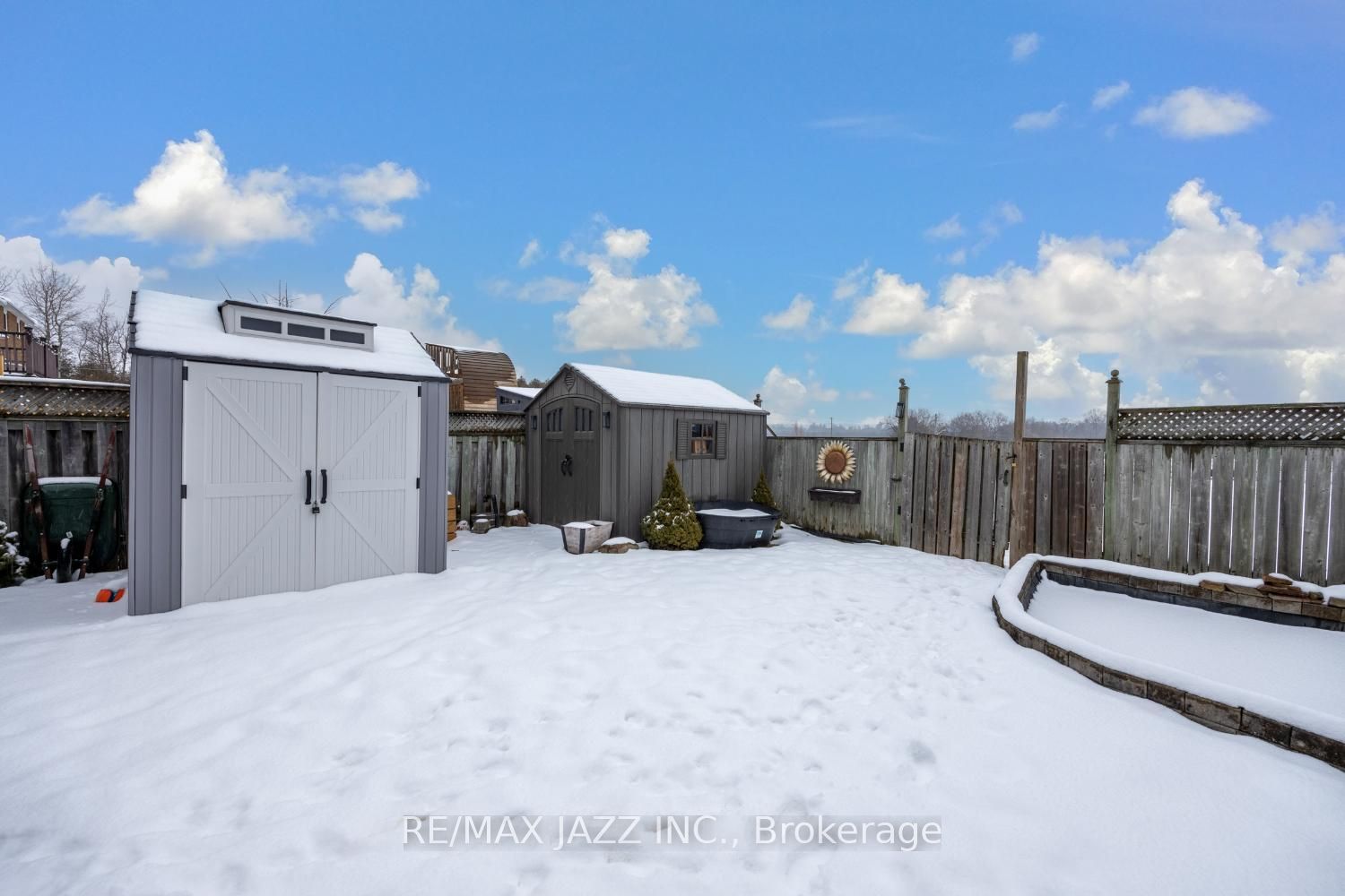 61 Champine Sq