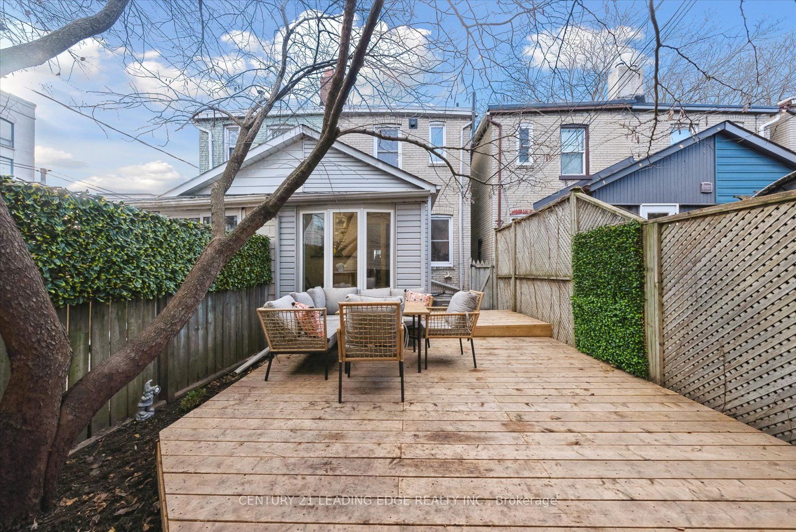 3 Lockwood Rd