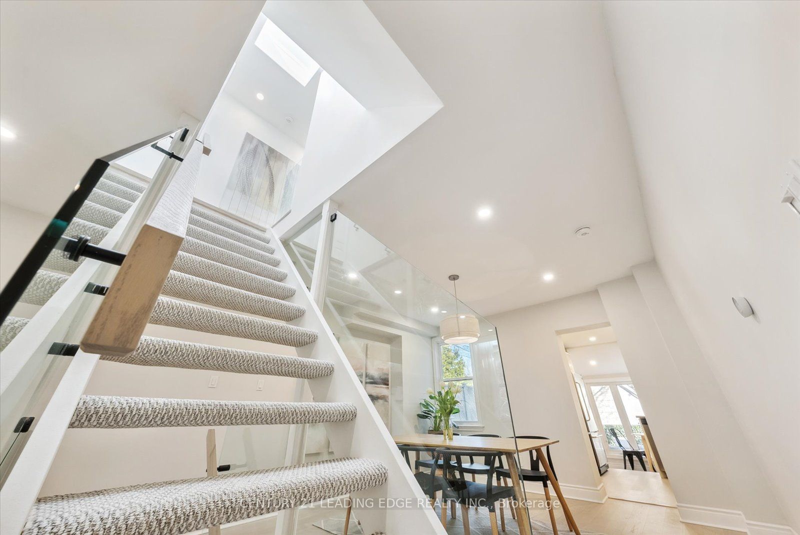 3 Lockwood Rd