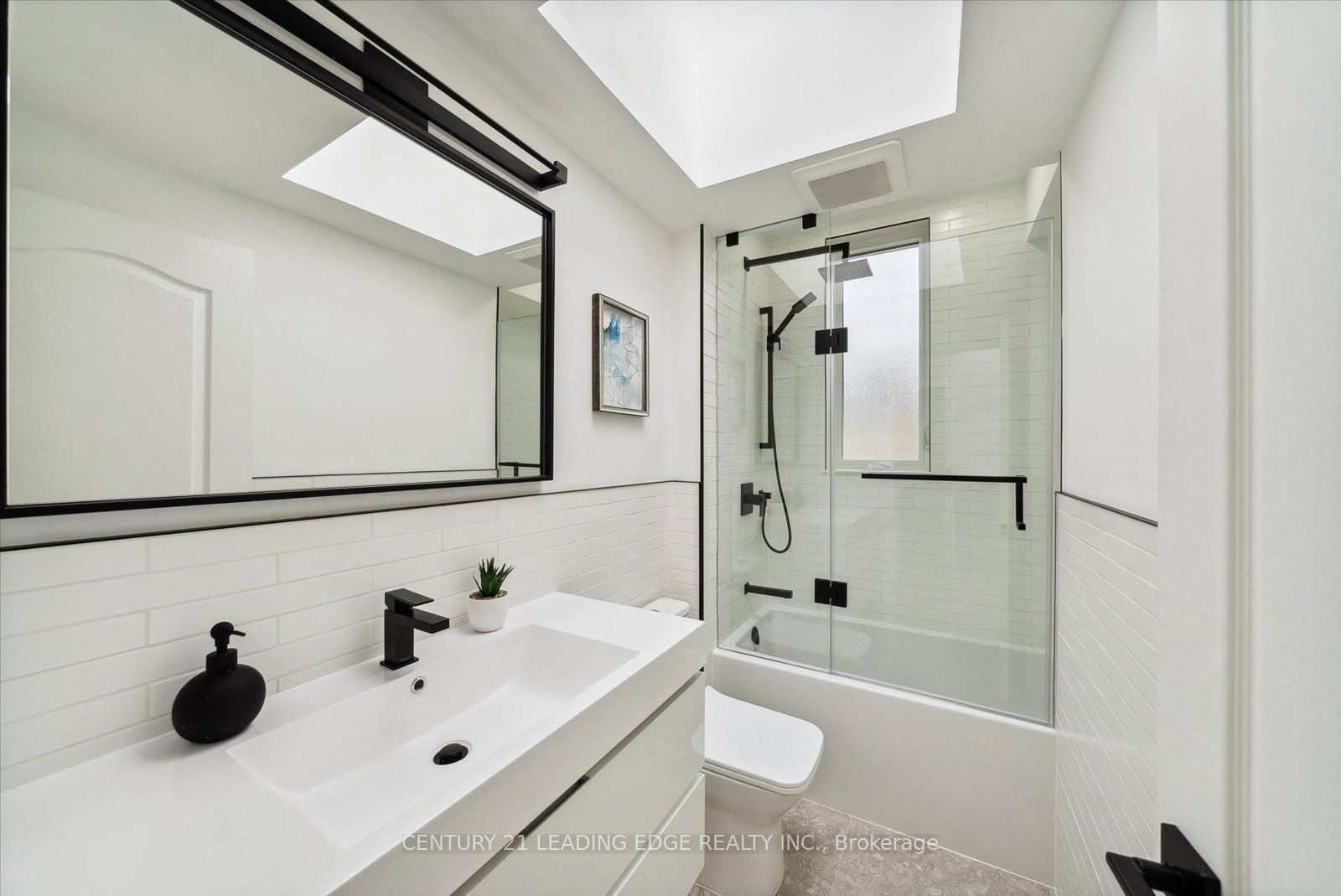 3 Lockwood Rd