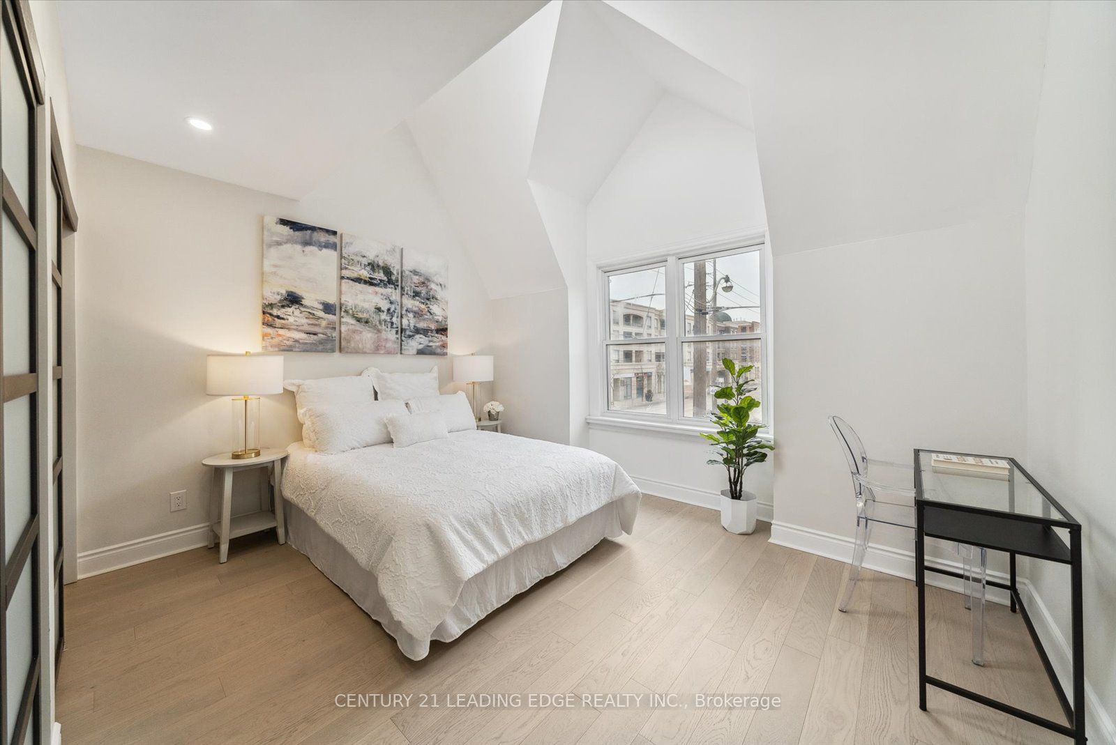 3 Lockwood Rd