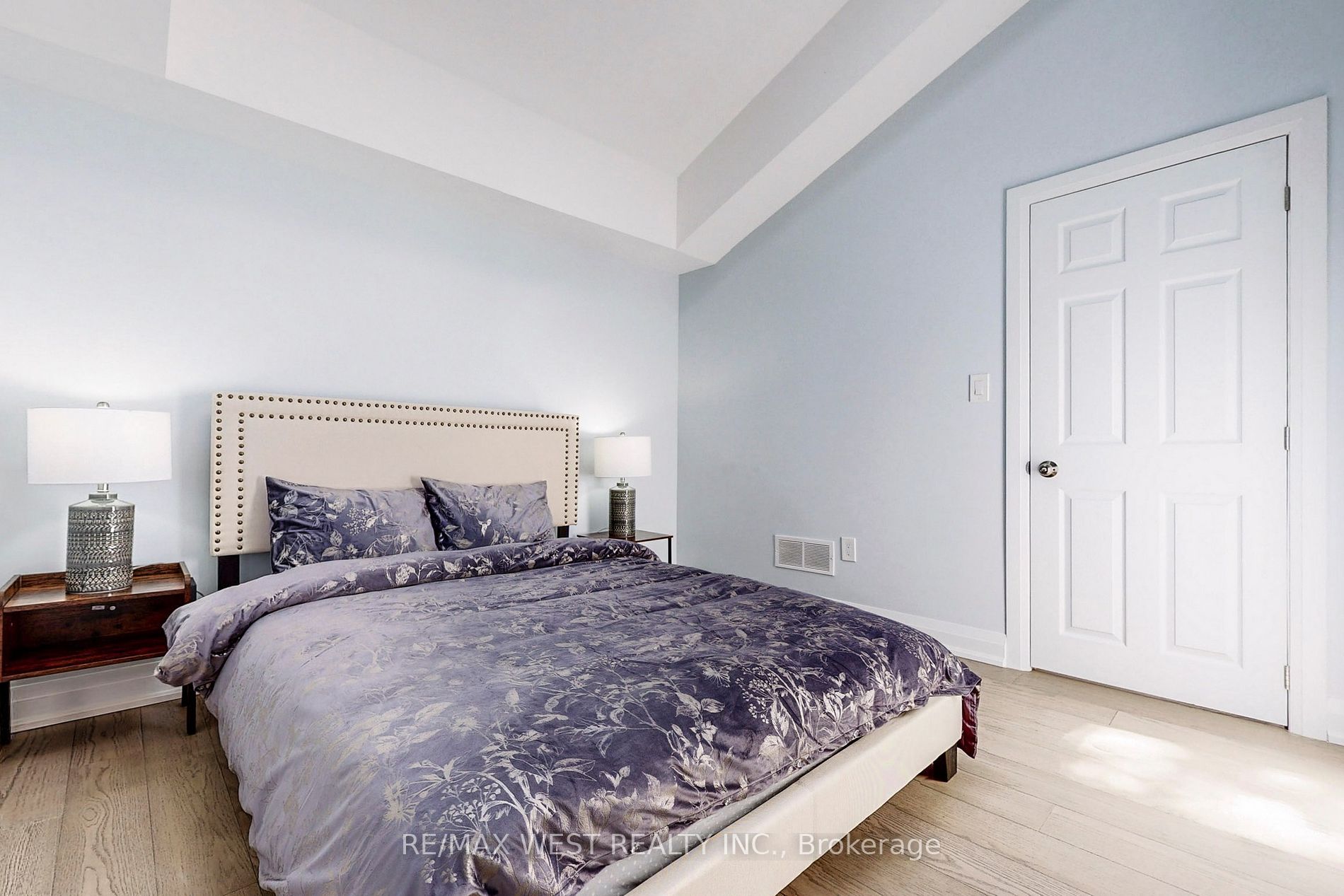 434 victoria park Avenue