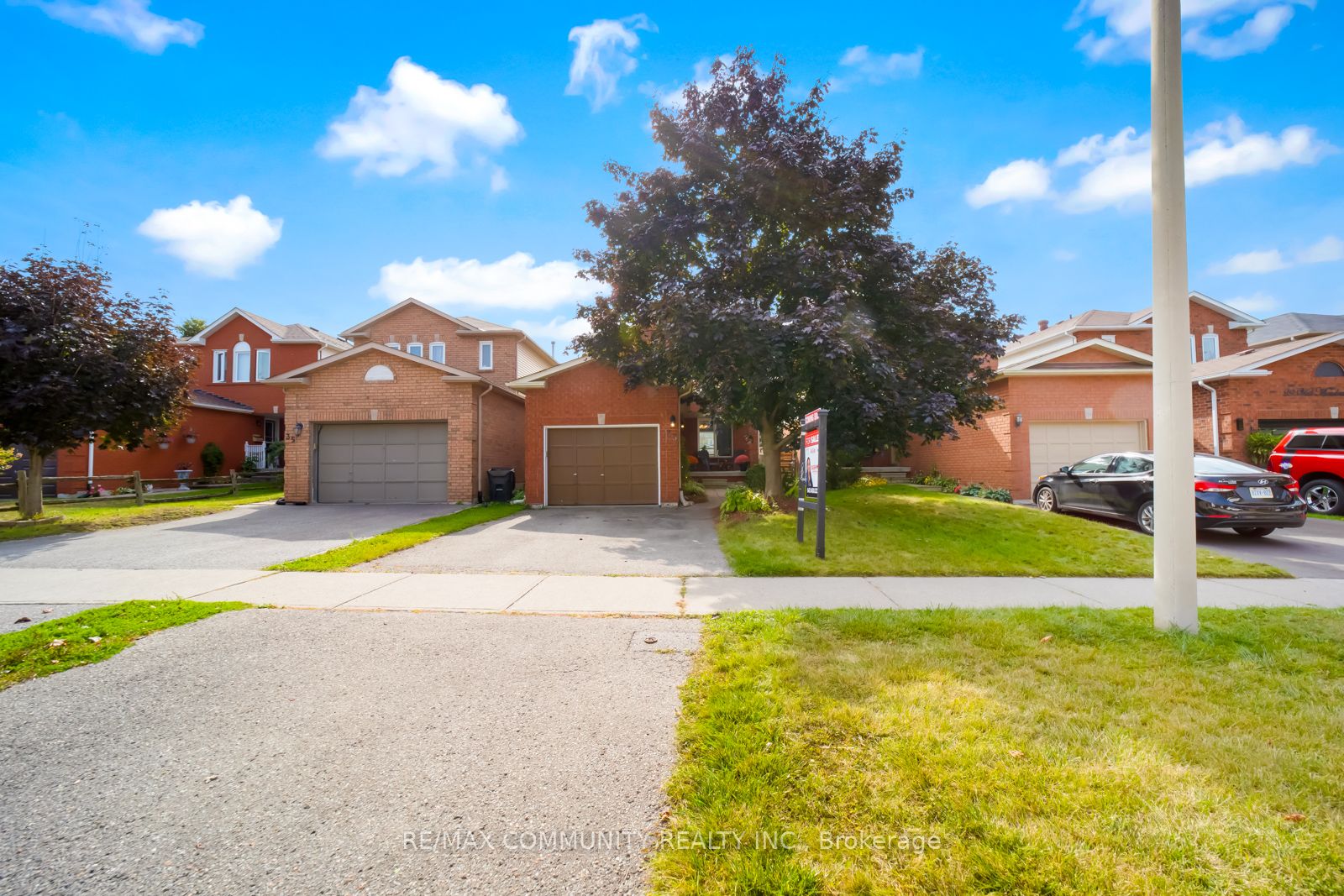 33 Vail Meadows Crescent S