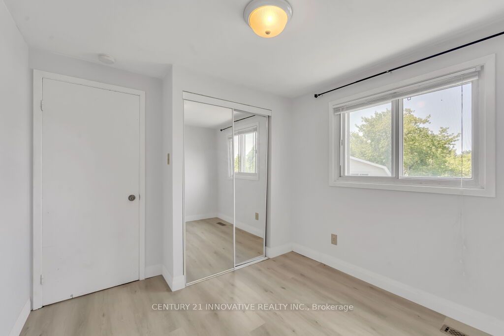 80 Coxworth Cres