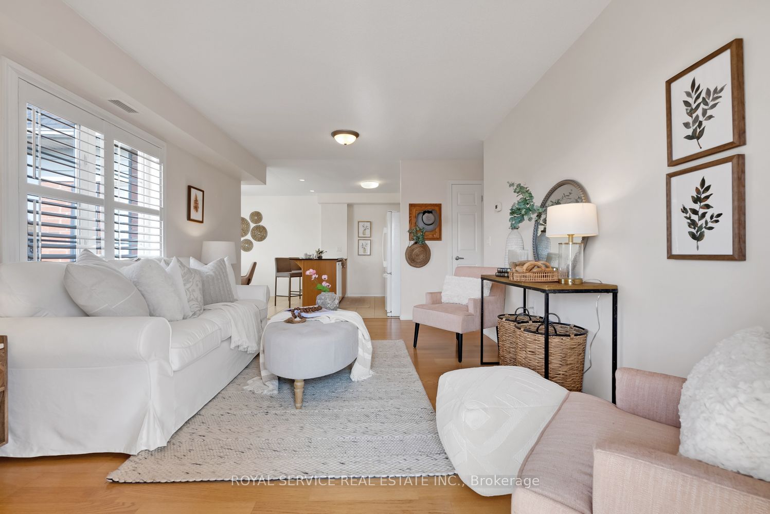 61 Clarington Blvd, #312