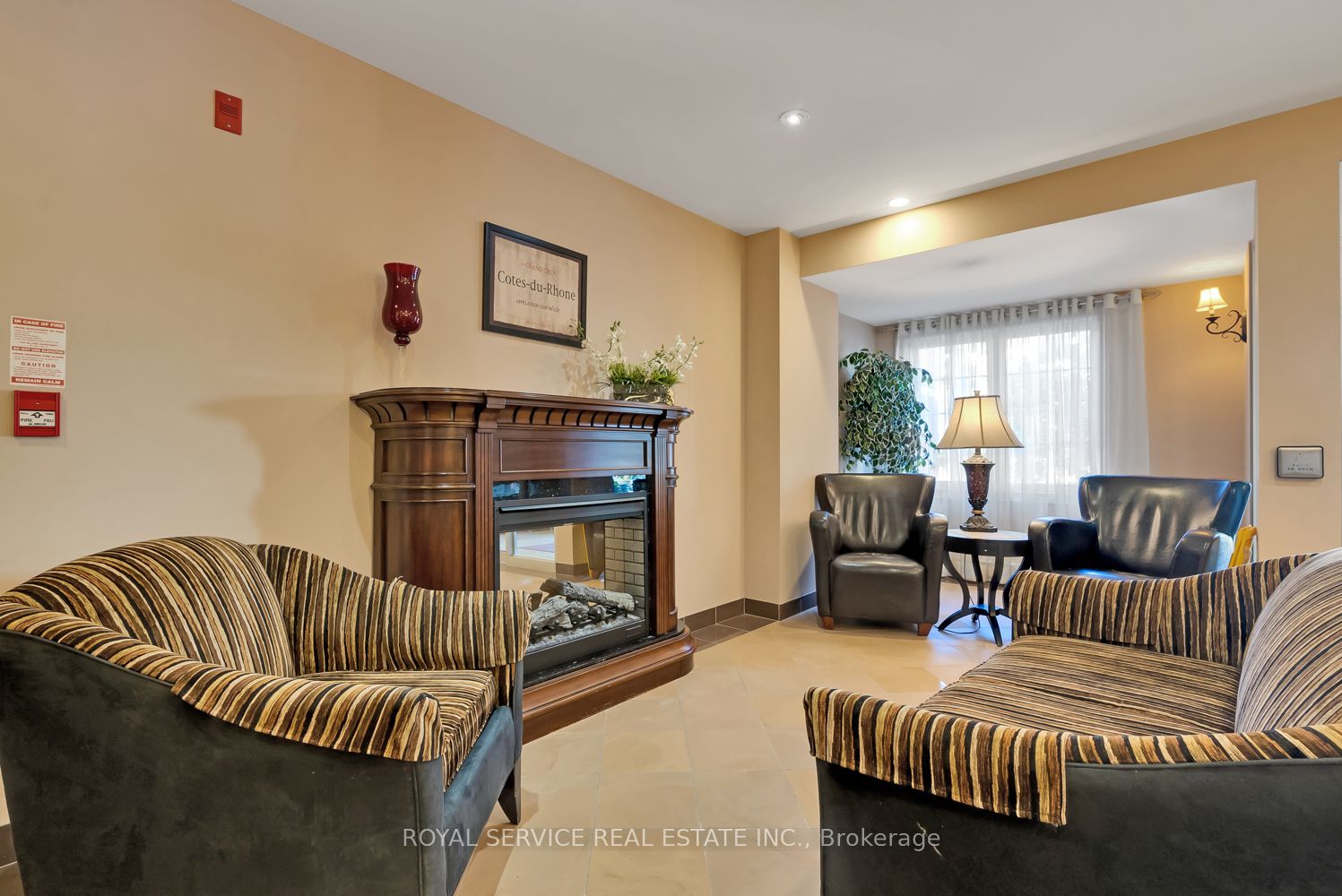 61 Clarington Blvd, #312
