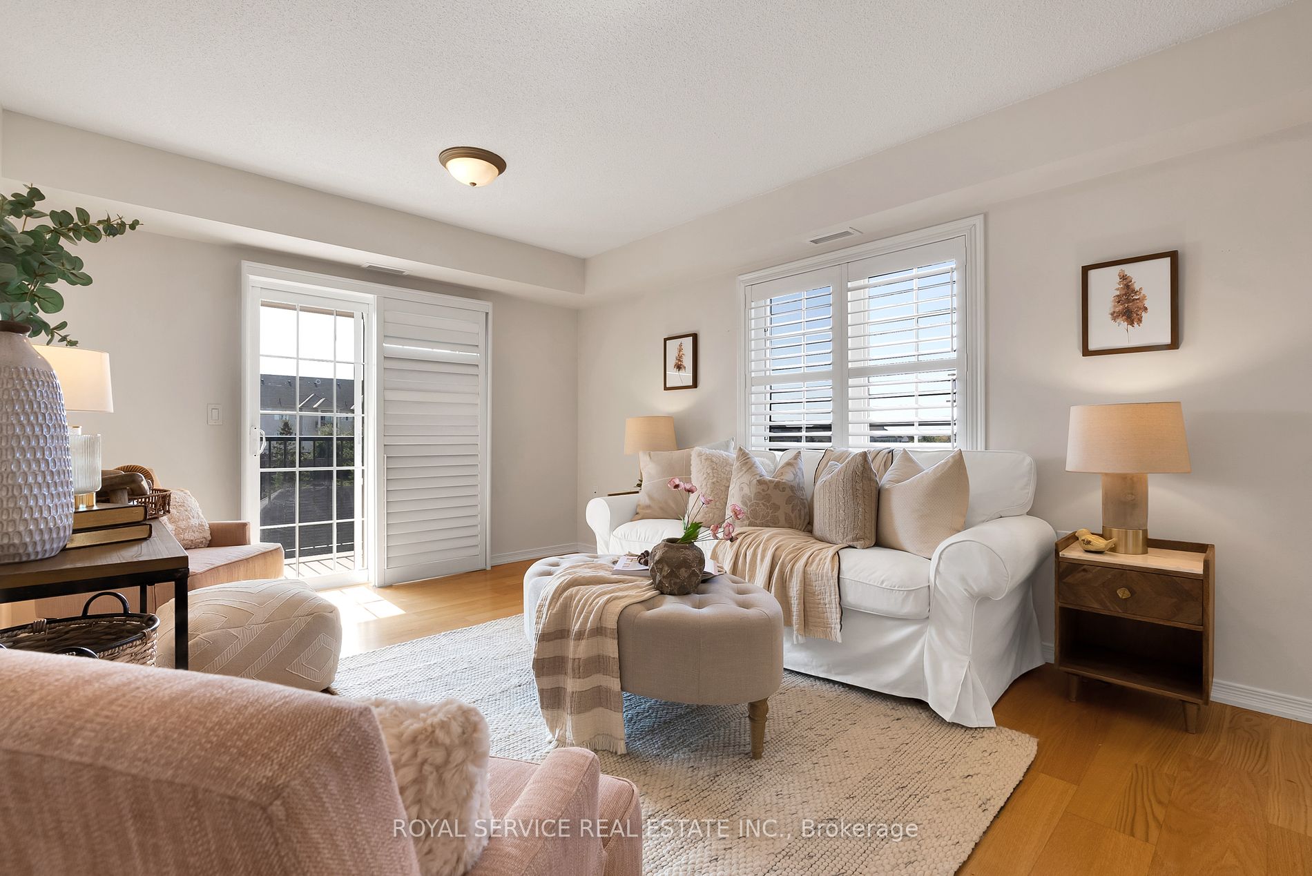 61 Clarington Blvd, #312