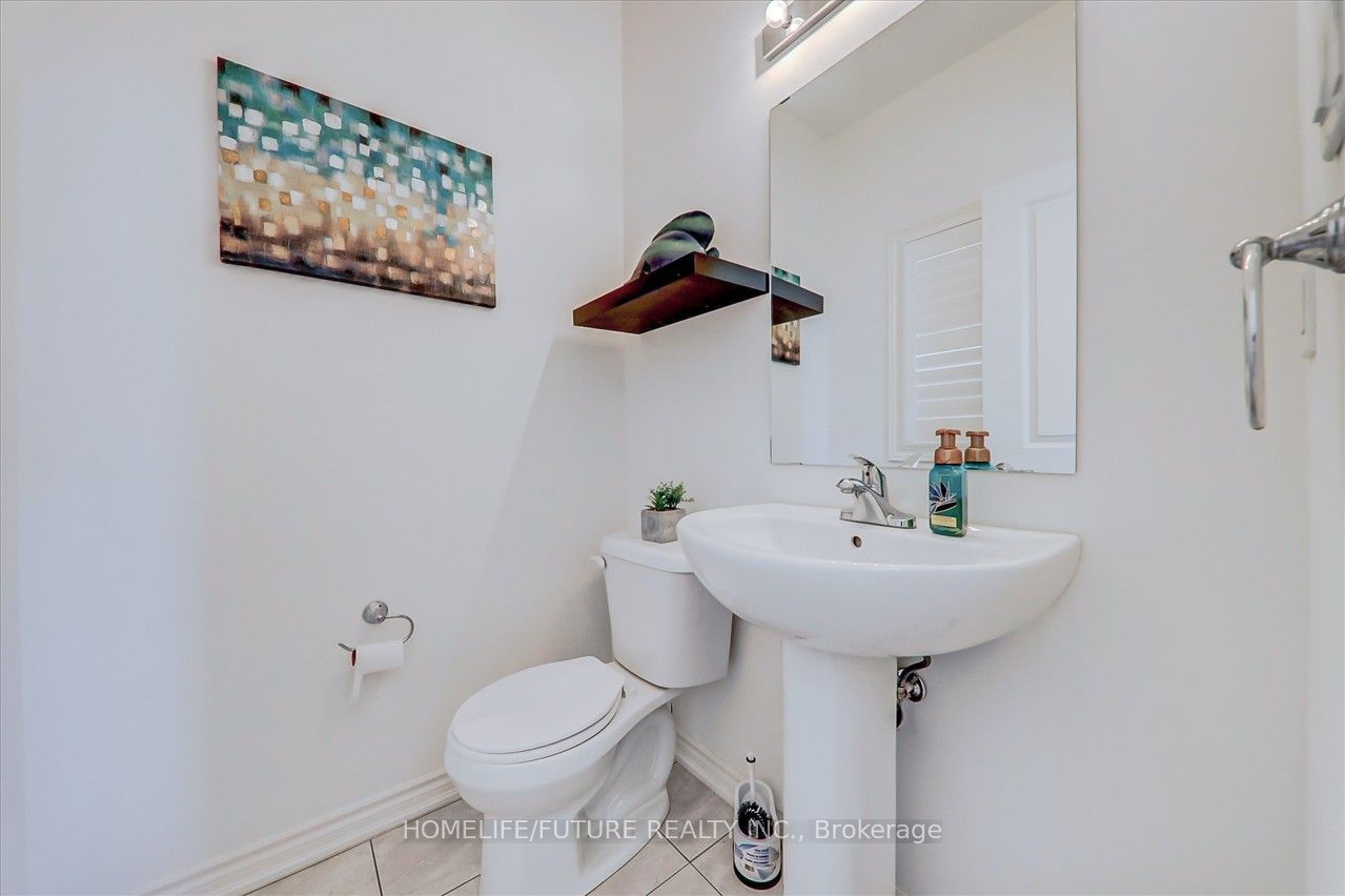 25 Lyle Dr