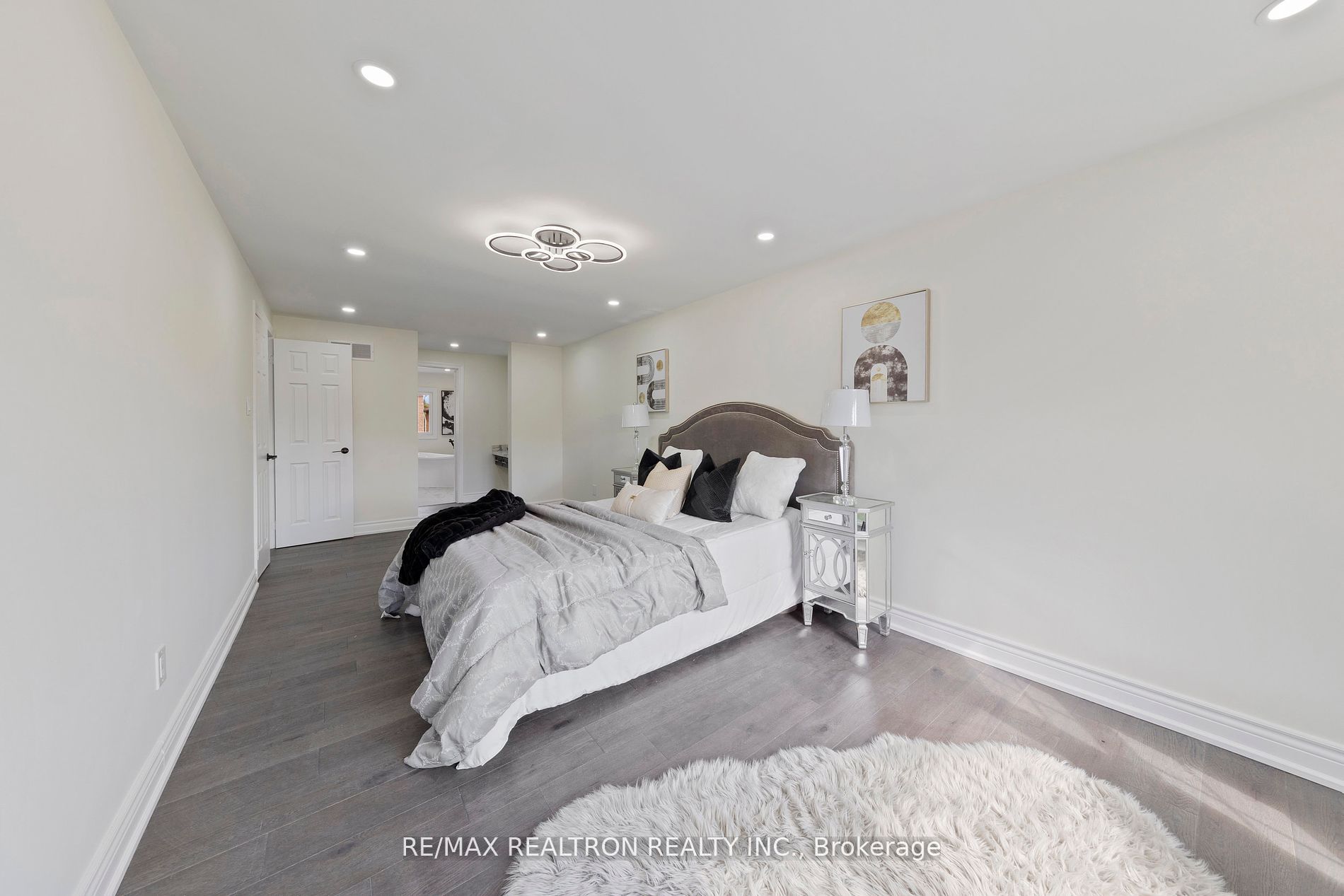 63 Darby Crt