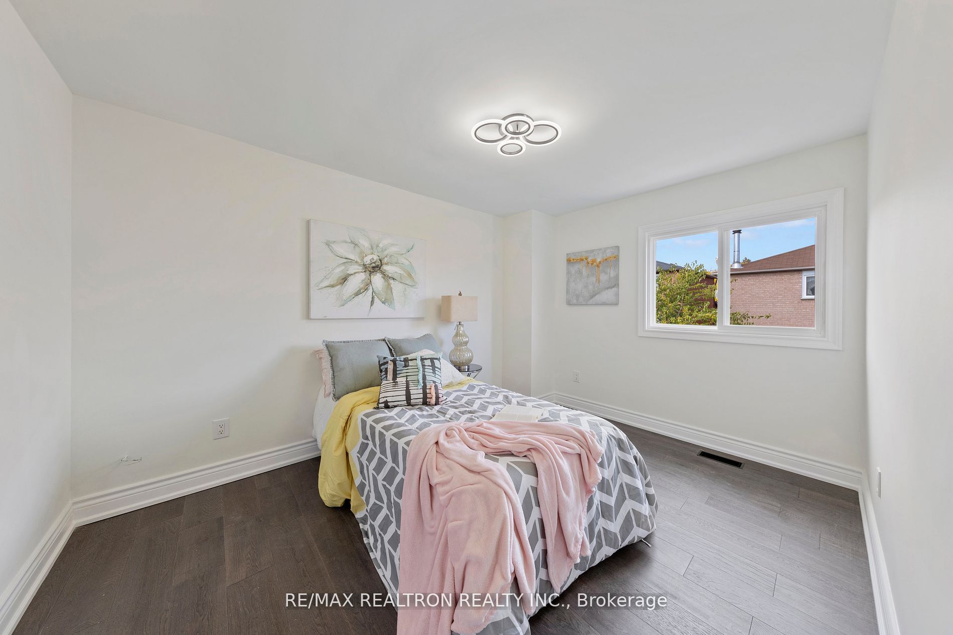 63 Darby Crt