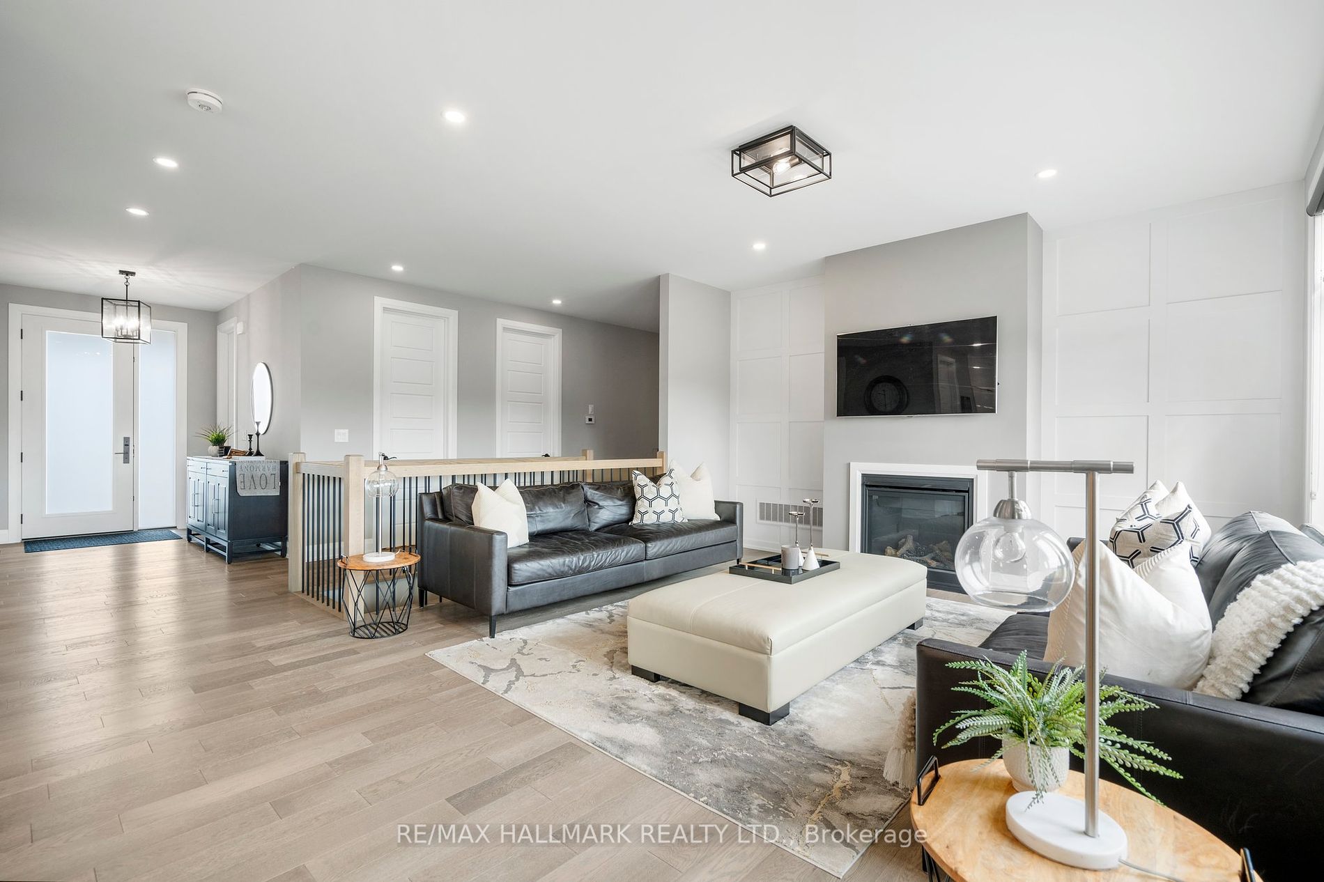 51 Charles Tilley Cres